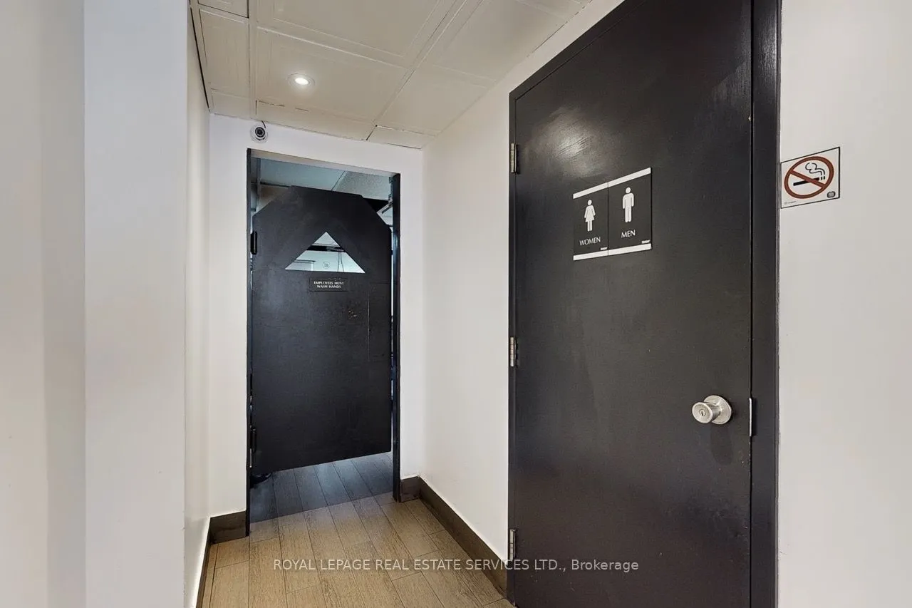 2184 Bloor Street W
