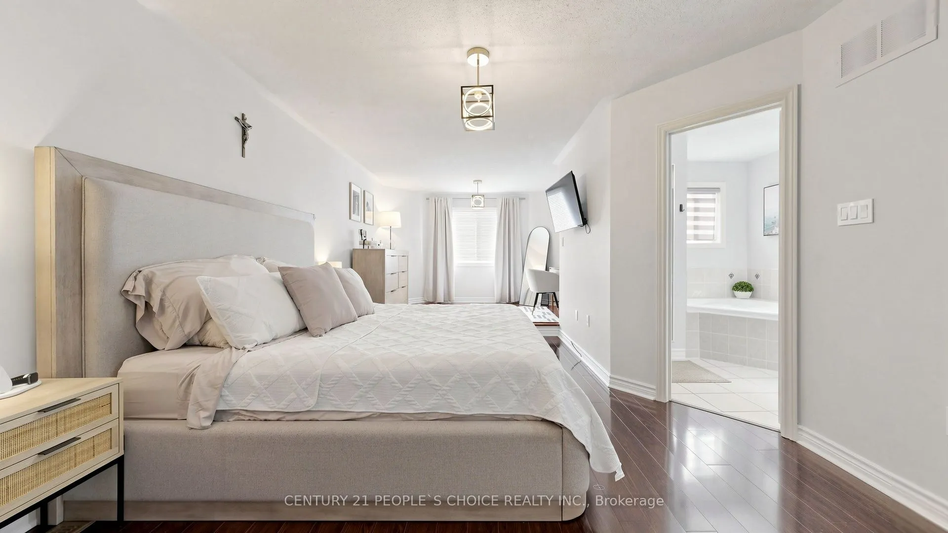 3 Manorwood Court
