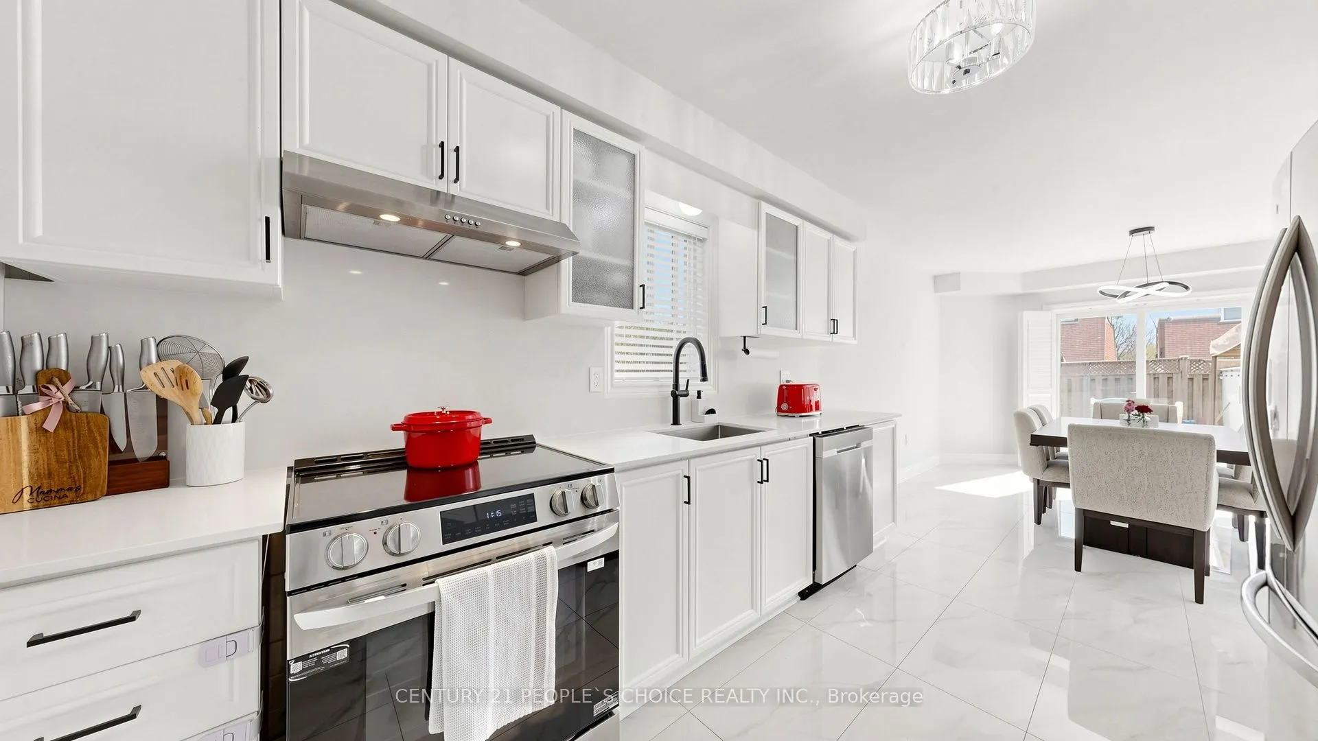3 Manorwood Court