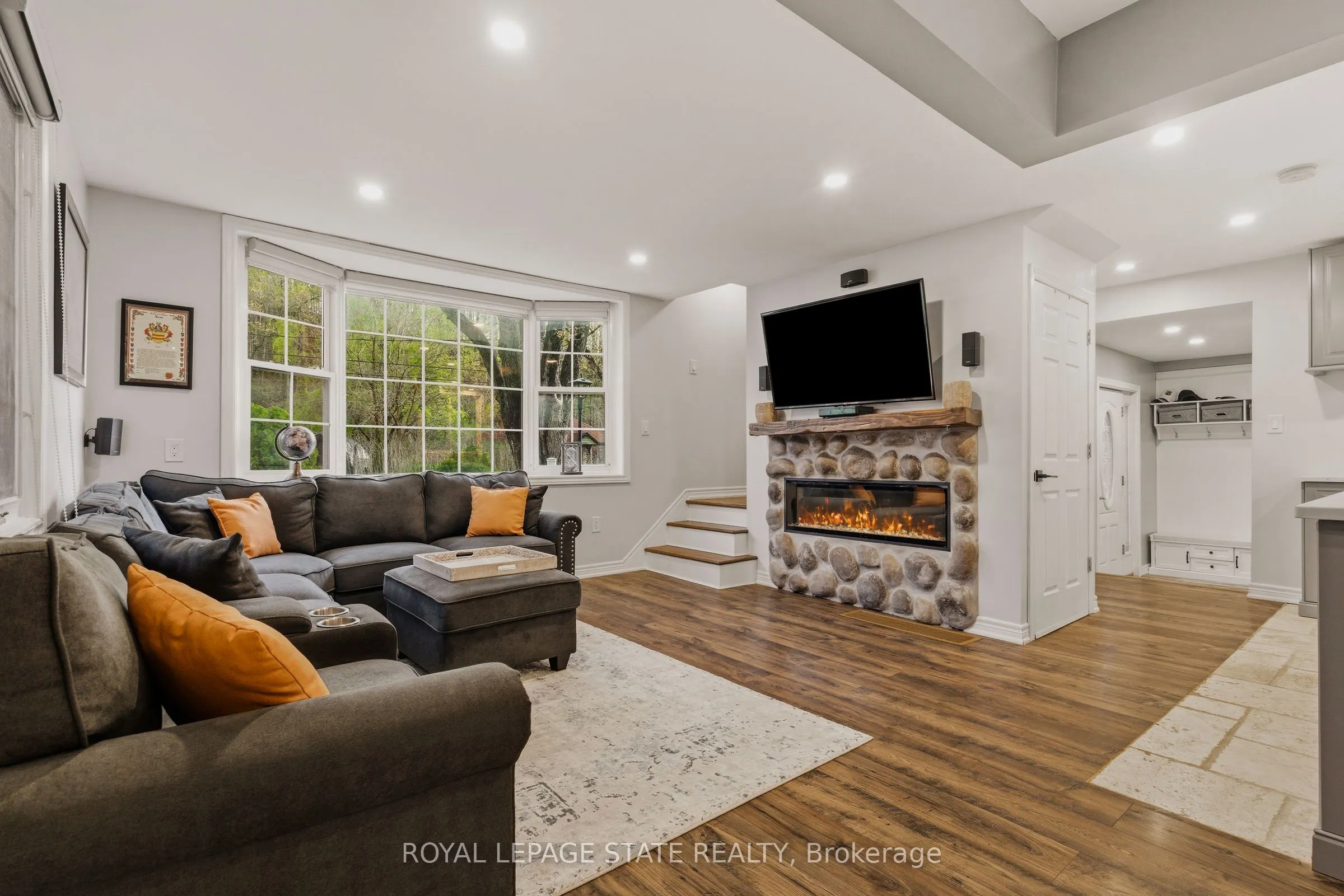 1262 Hidden Valley Road