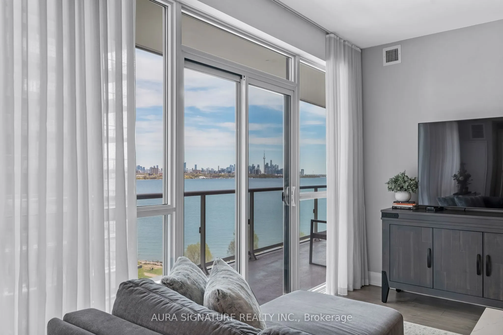 110 Marine Parade Drive #901