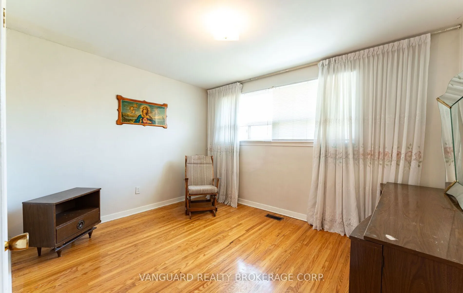 182 Dixon Road