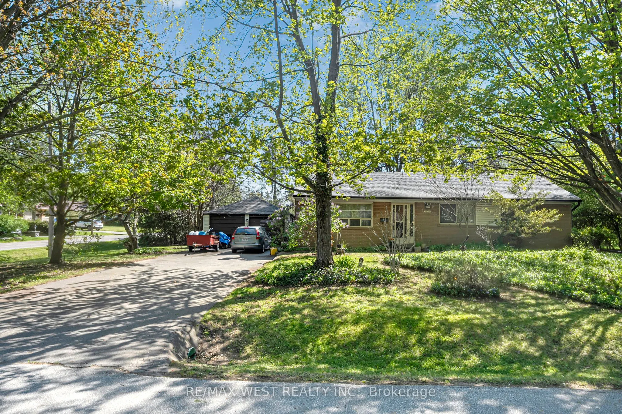 1610 Magenta Court