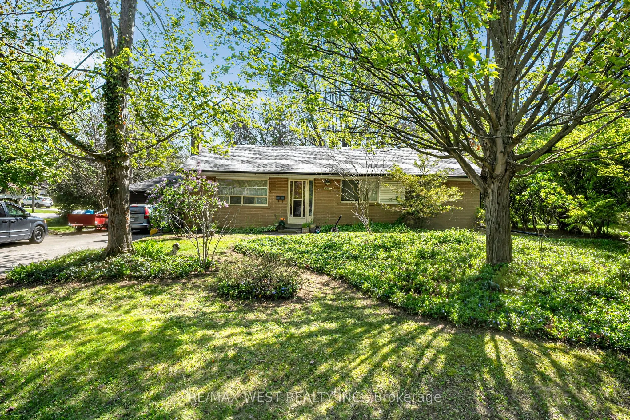 1610 Magenta Court