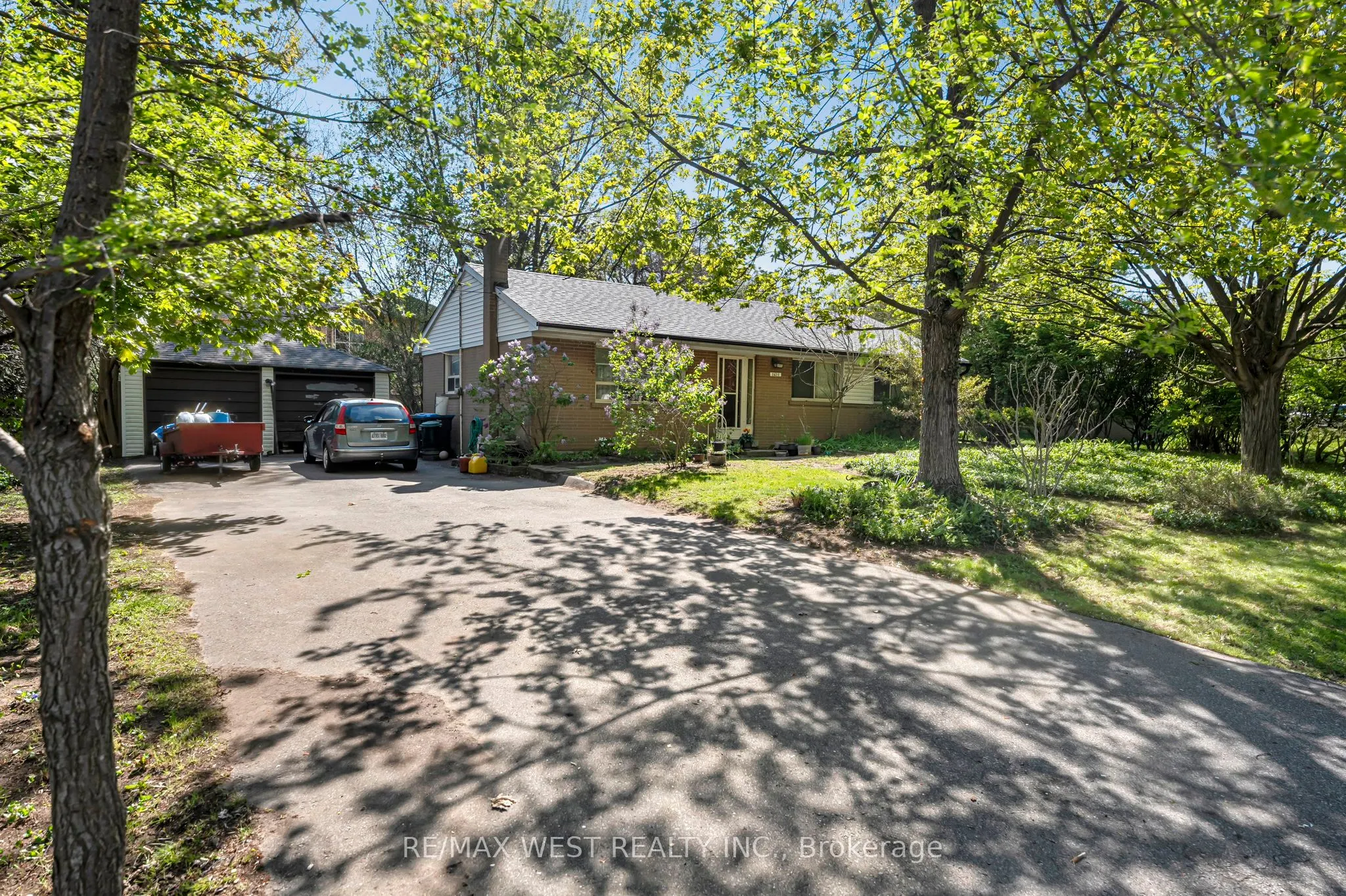 1610 Magenta Court