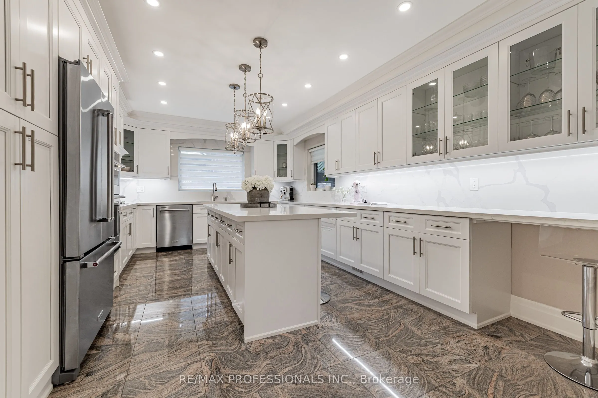 182 Gracefield Avenue