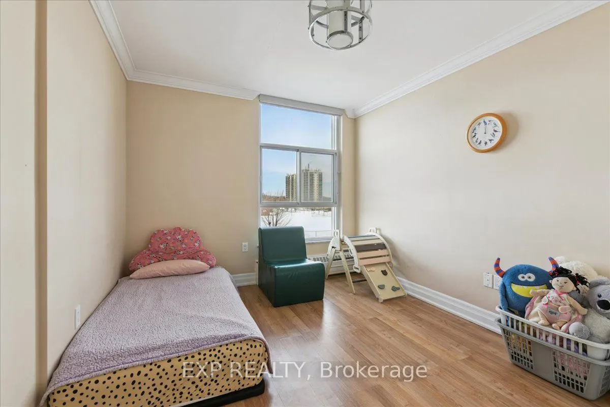 44 Longbourne Drive #412
