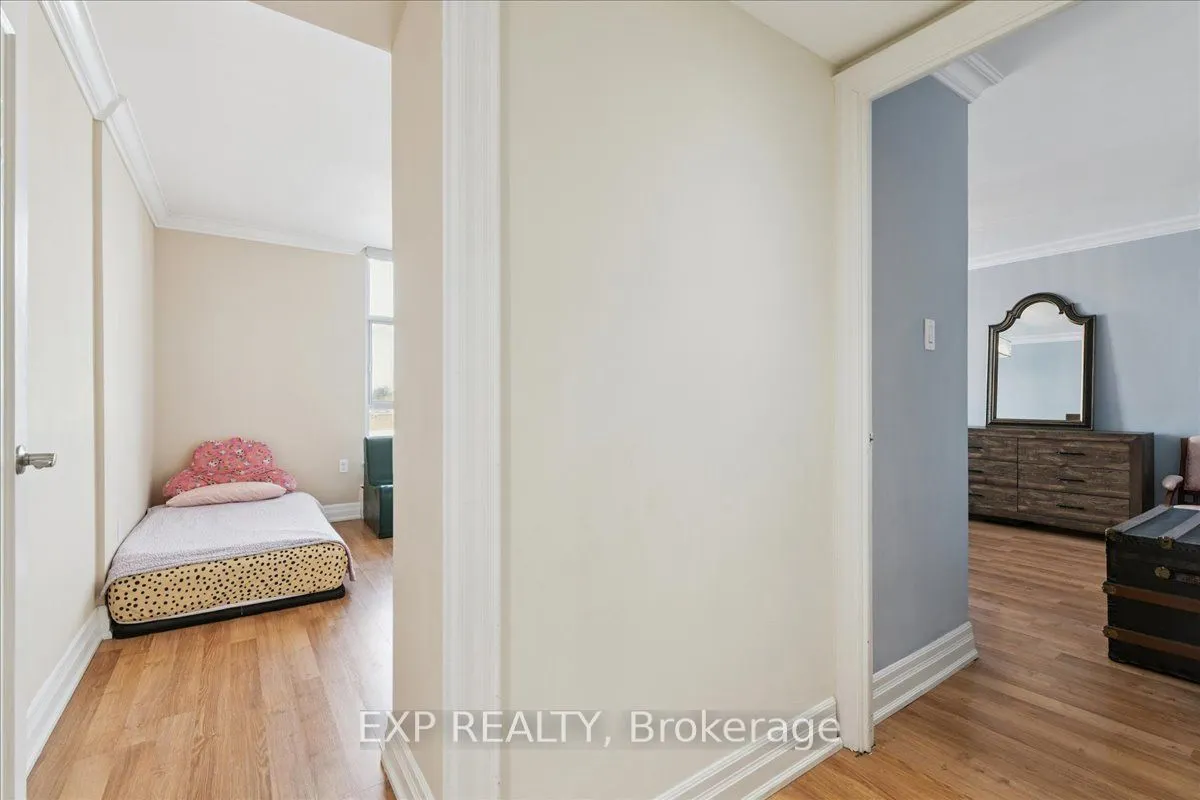 44 Longbourne Drive #412