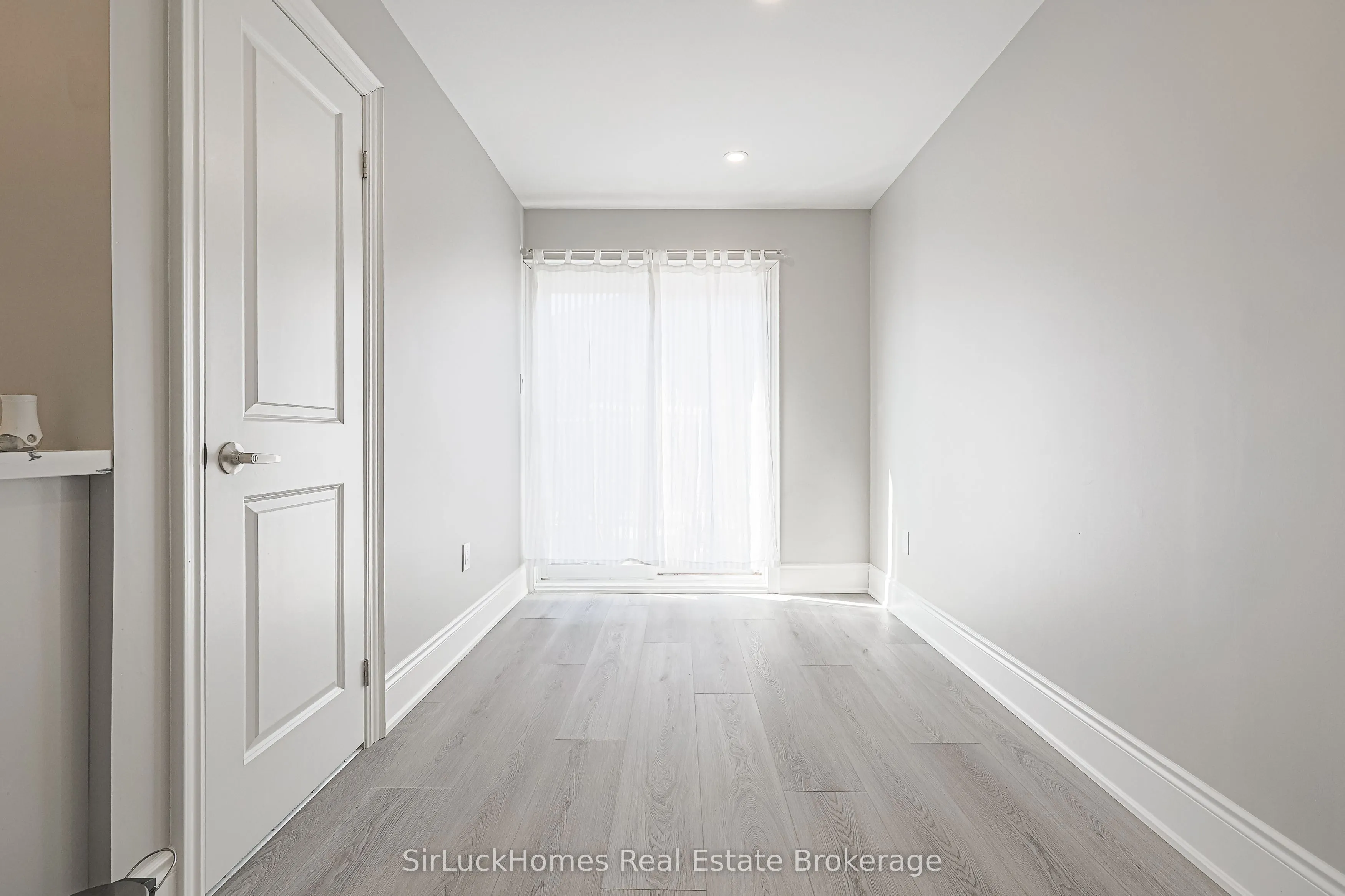 250 Richvale Drive S #22