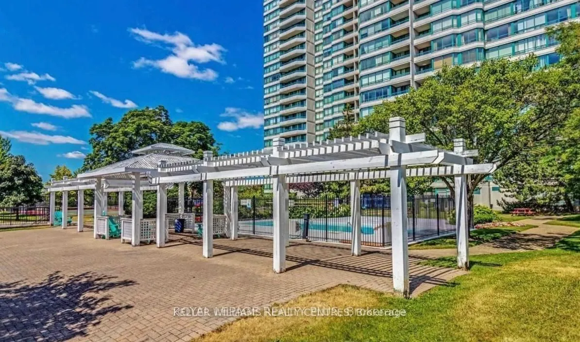 550 Webb Drive #1806