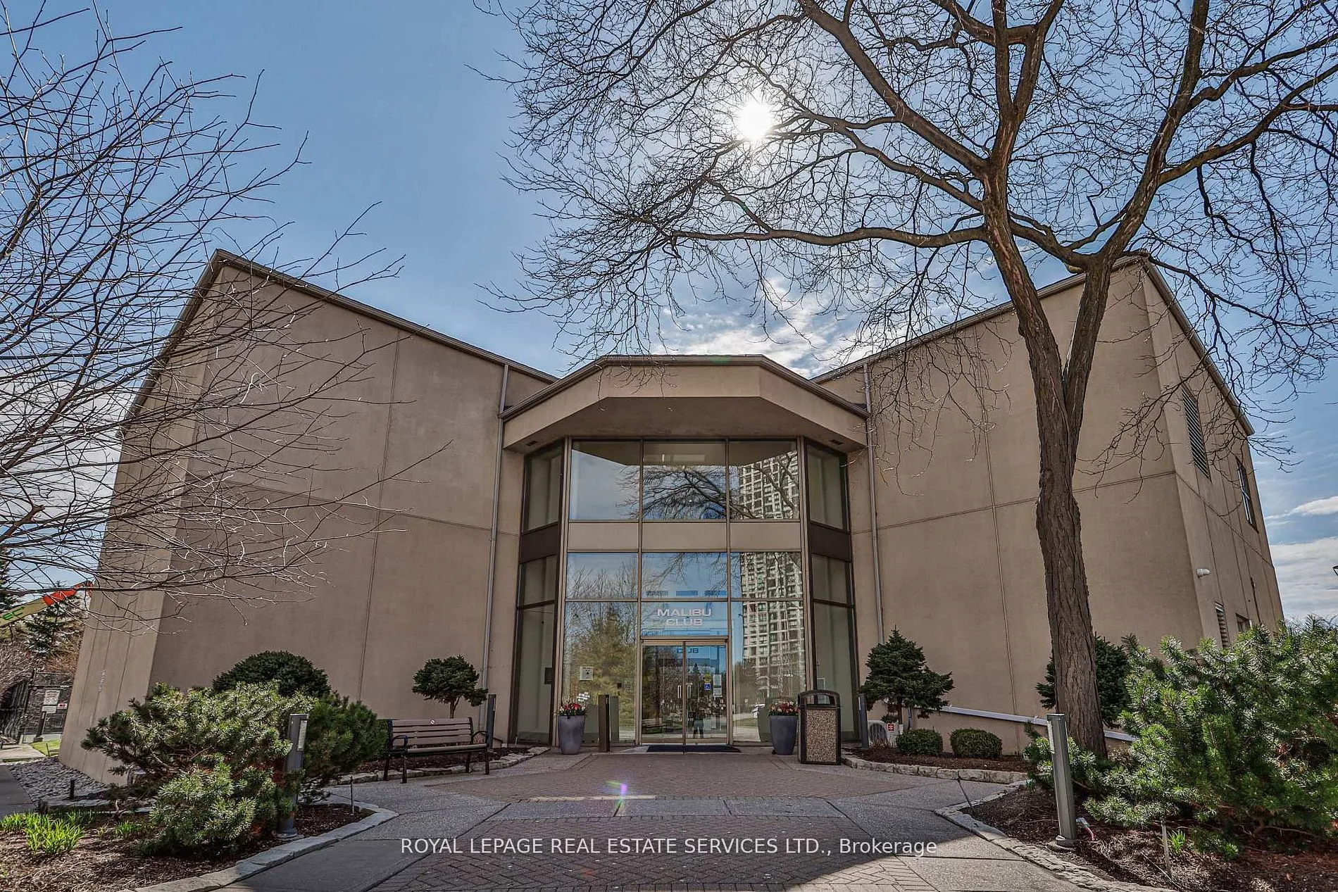 2261 Lake shore Boulevard W #1010