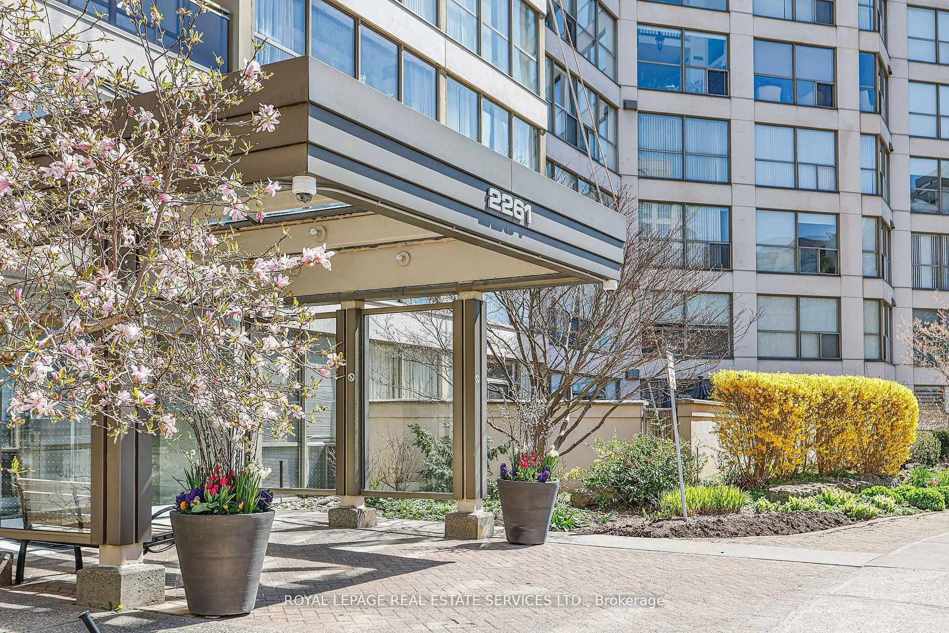 2261 Lake shore Boulevard W #1010