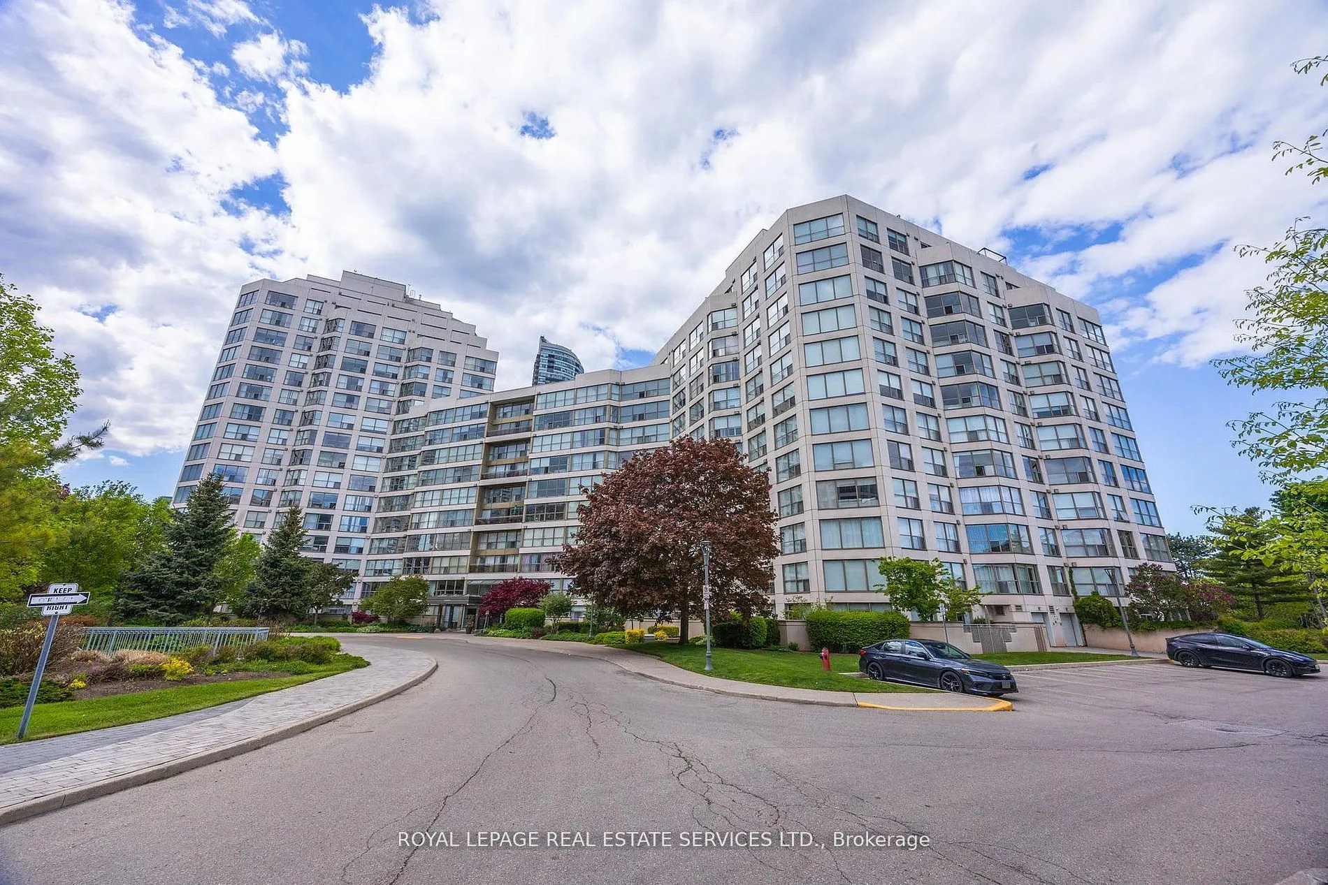 2261 Lake shore Boulevard W #1010