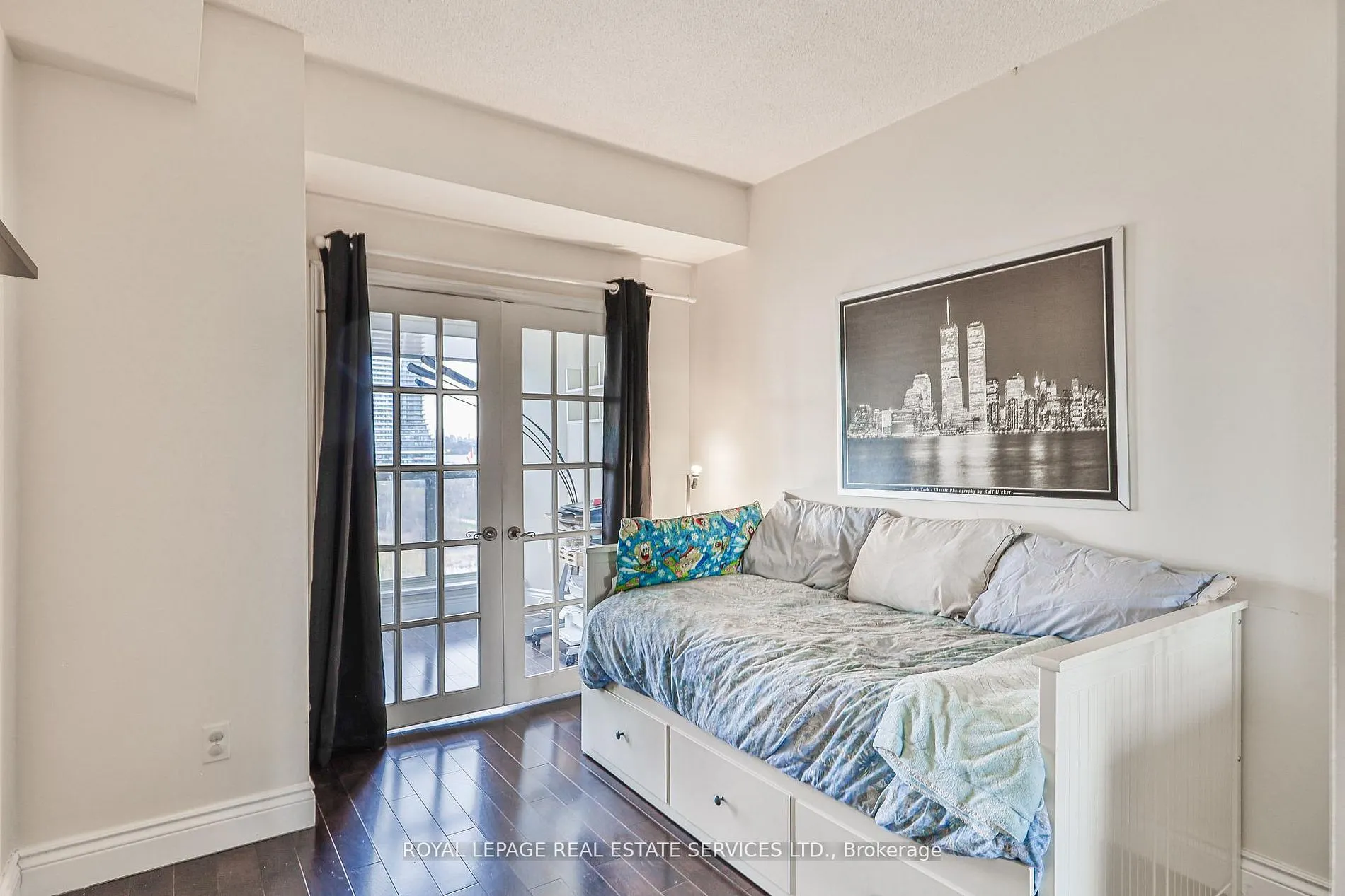 2261 Lake shore Boulevard W #1010