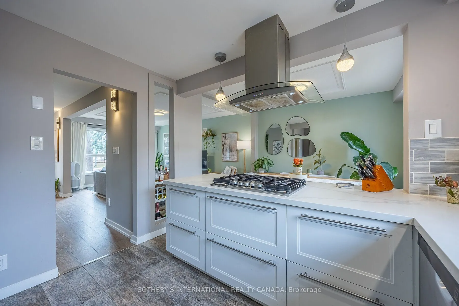 5475 Lakeshore Road #113