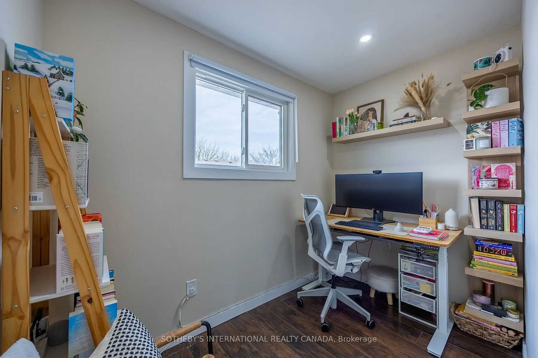 5475 Lakeshore Road #113