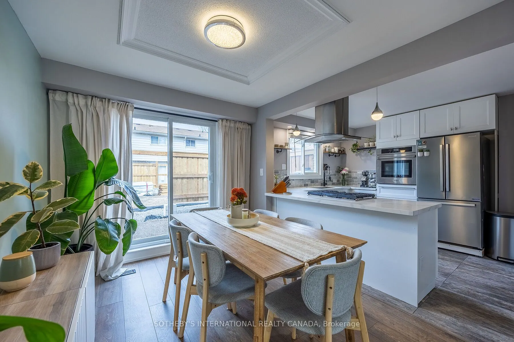 5475 Lakeshore Road #113