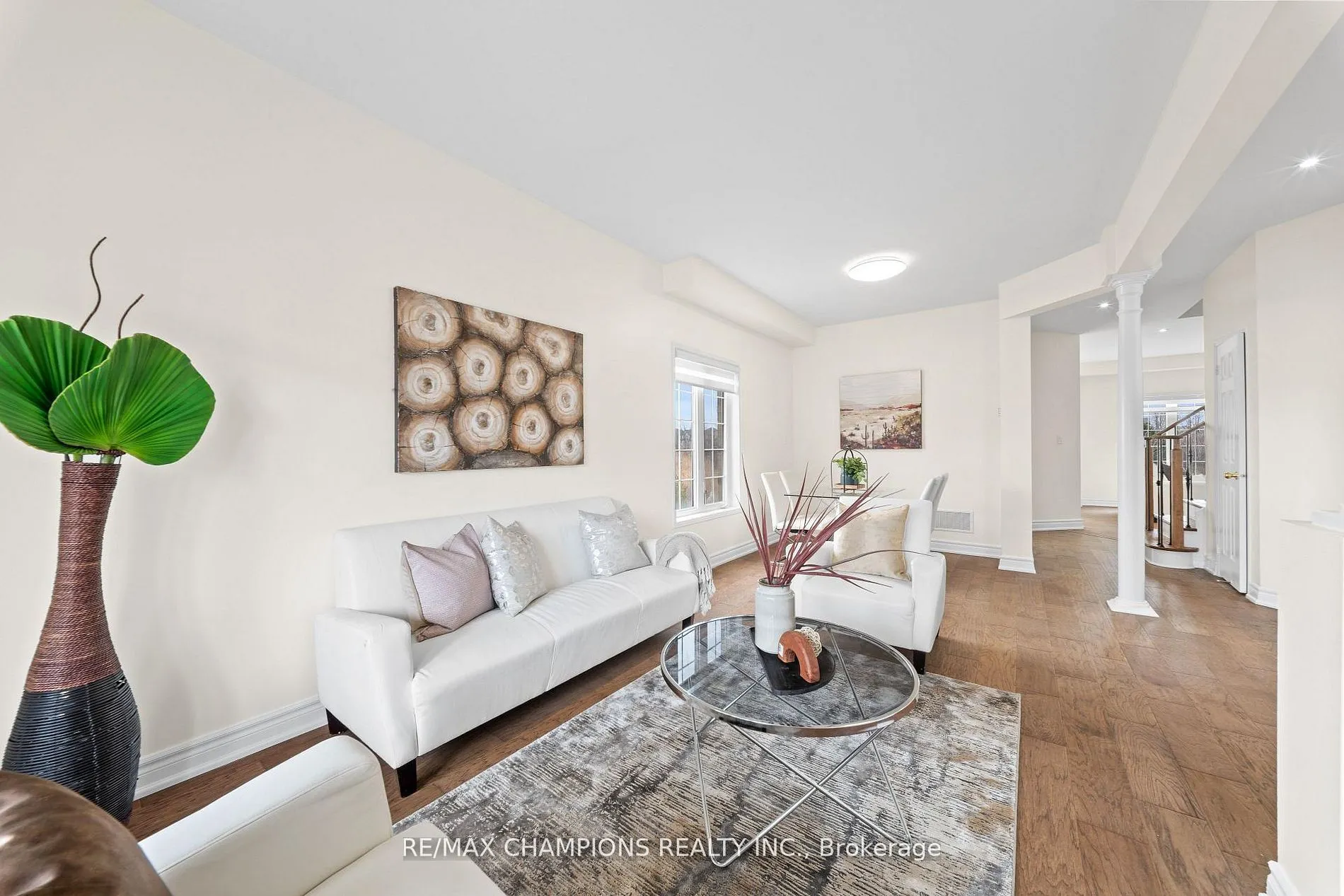 42 Abbotsbury Drive