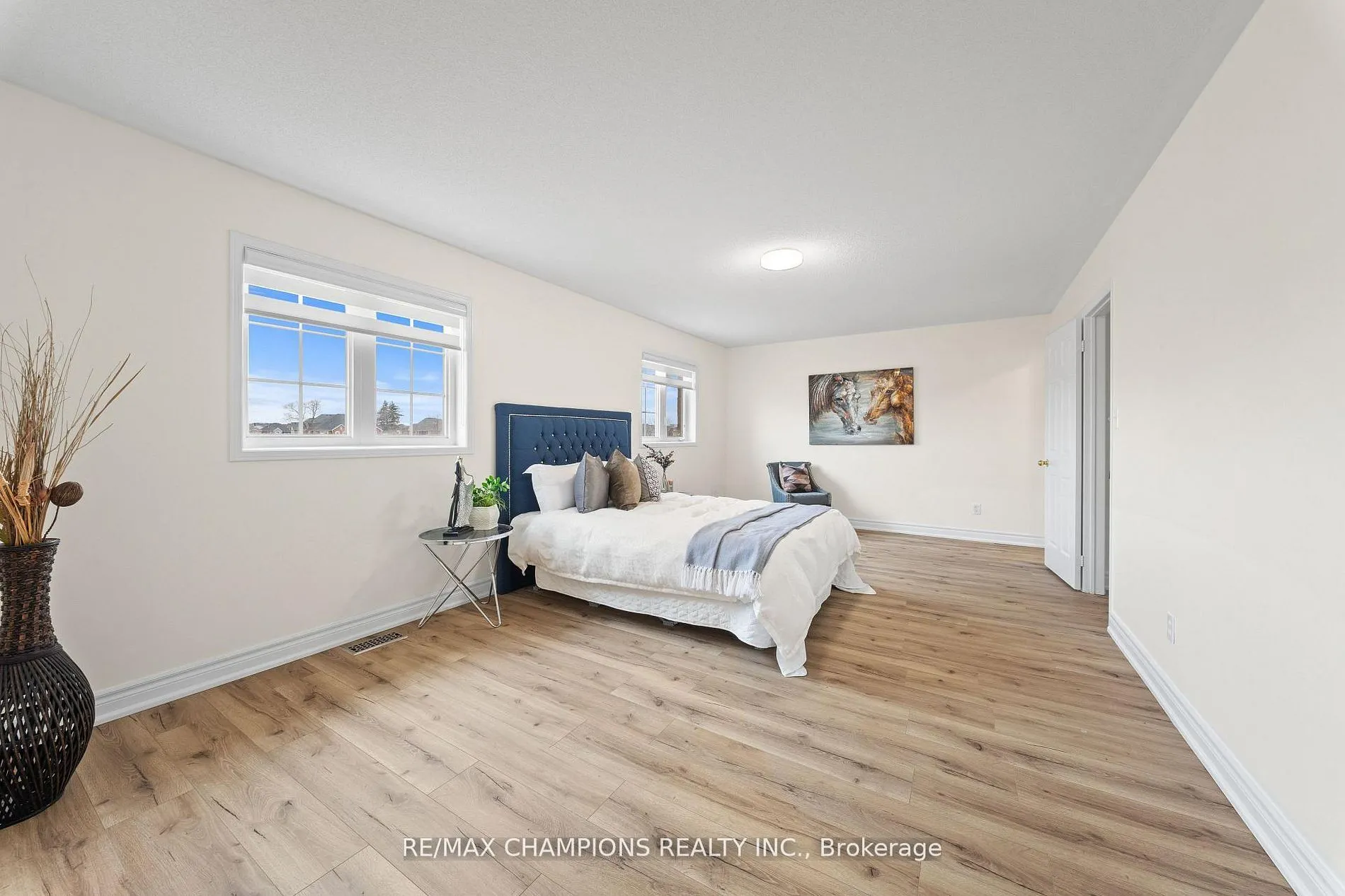 42 Abbotsbury Drive
