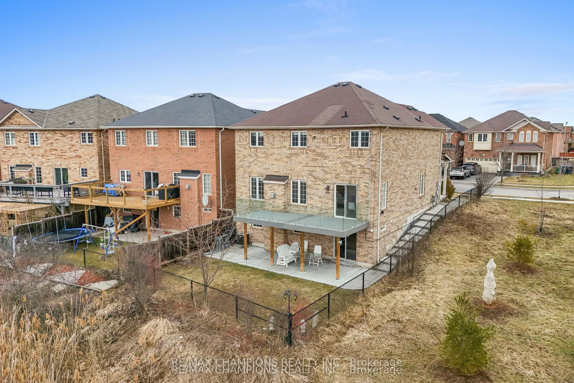 42 Abbotsbury Drive
