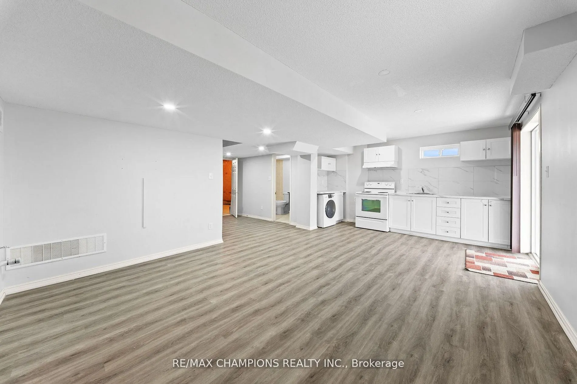 42 Abbotsbury Drive