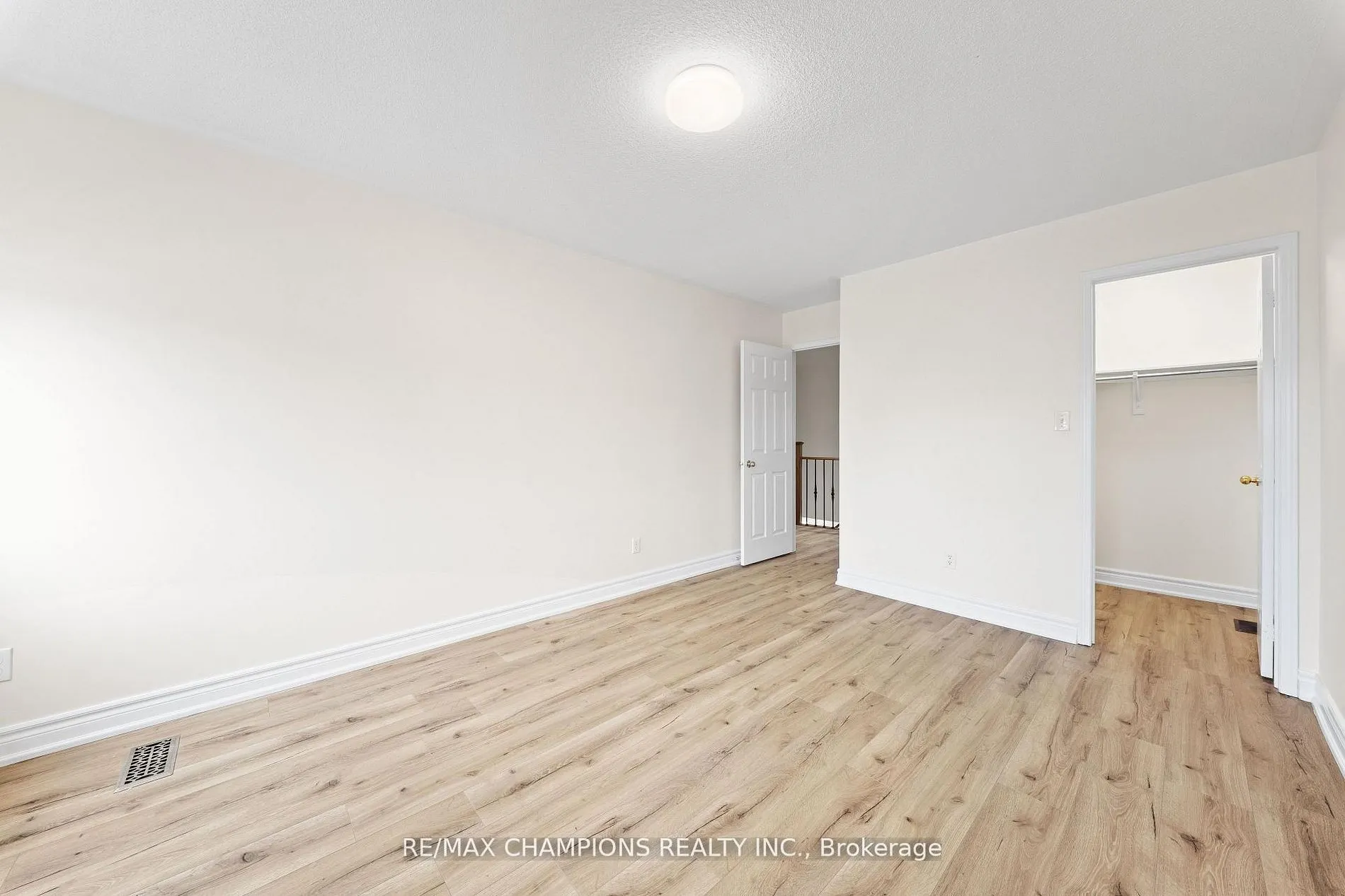 42 Abbotsbury Drive