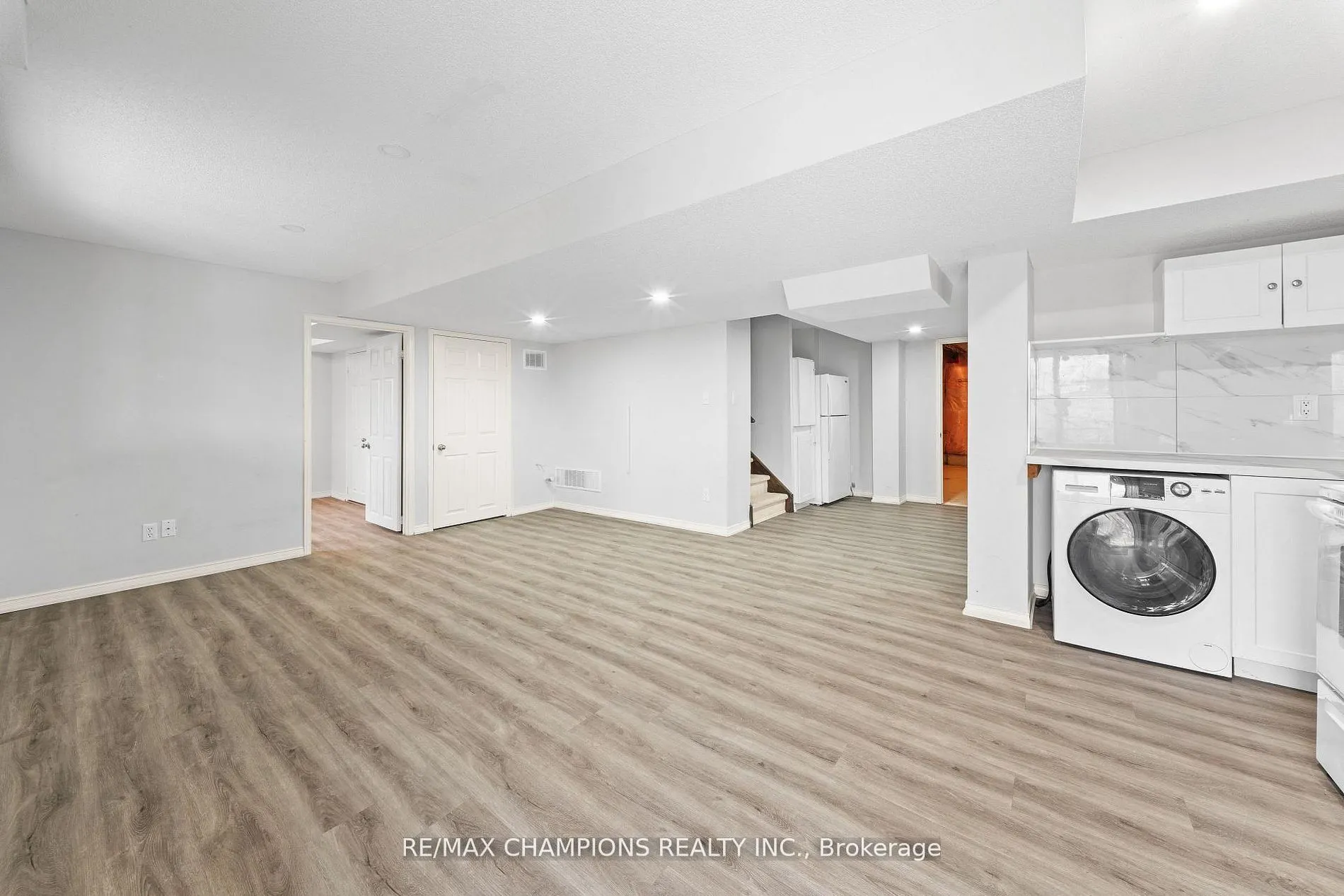 42 Abbotsbury Drive