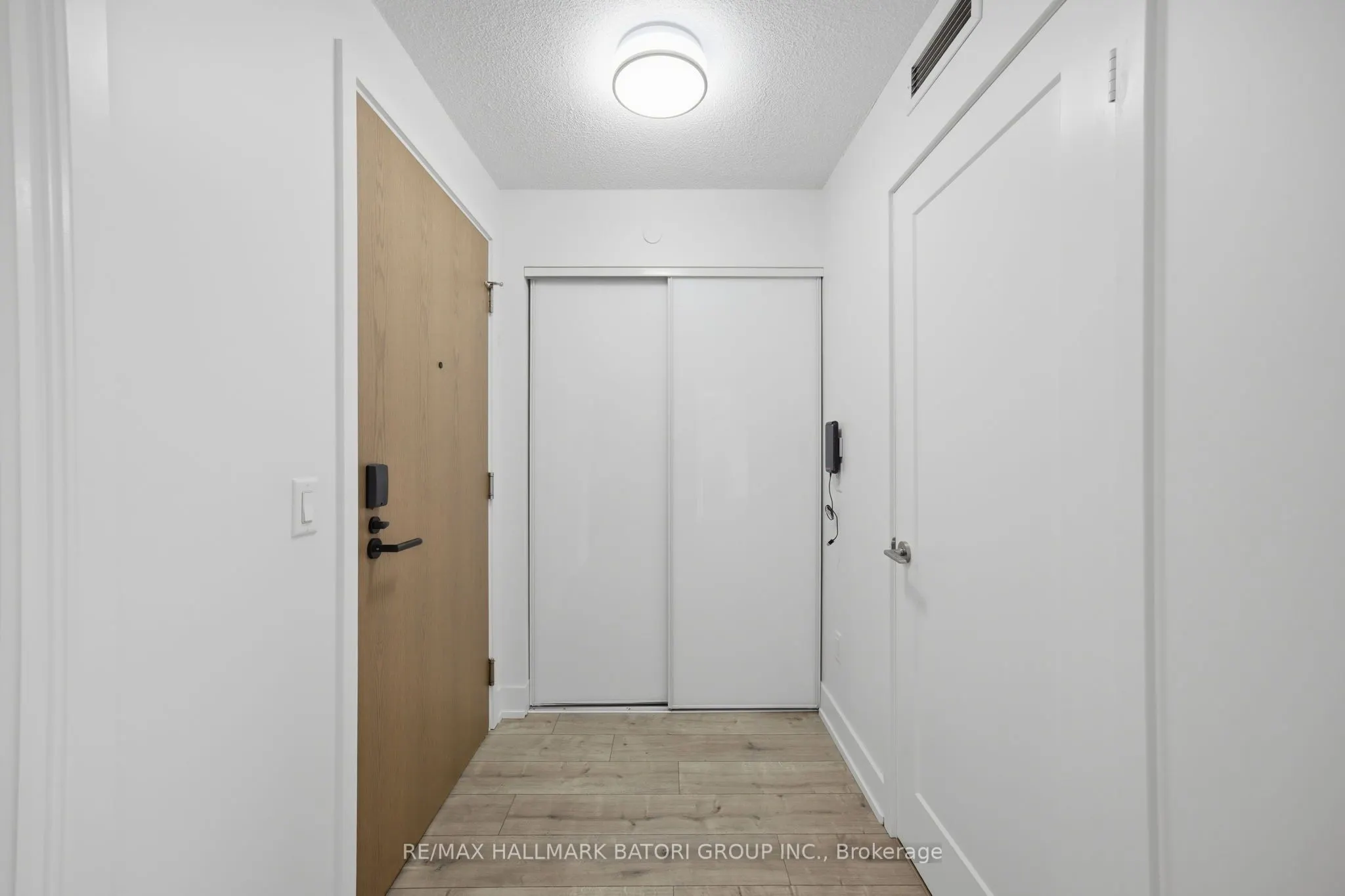 10 Eva Road #1505