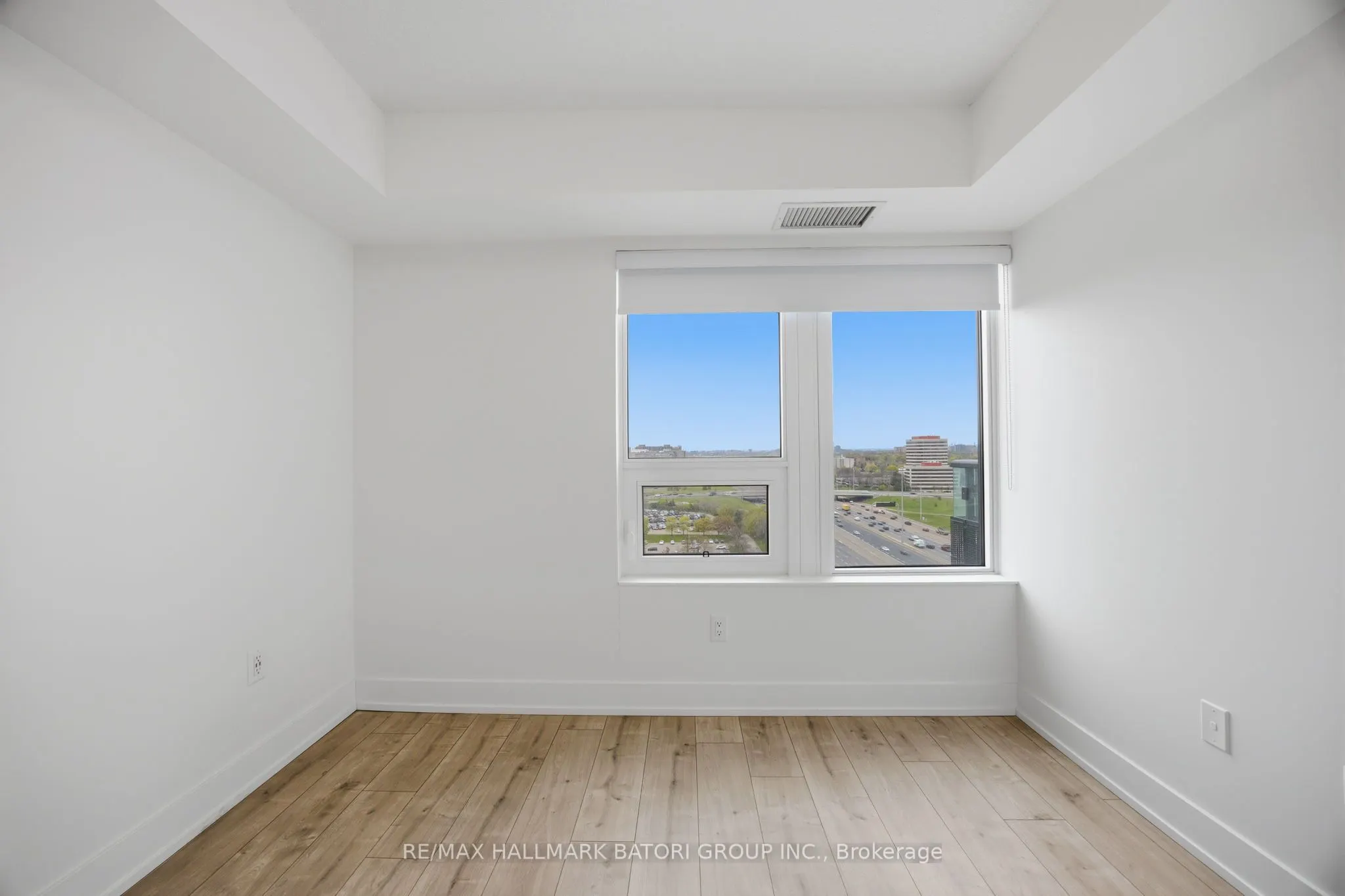 10 Eva Road #1505
