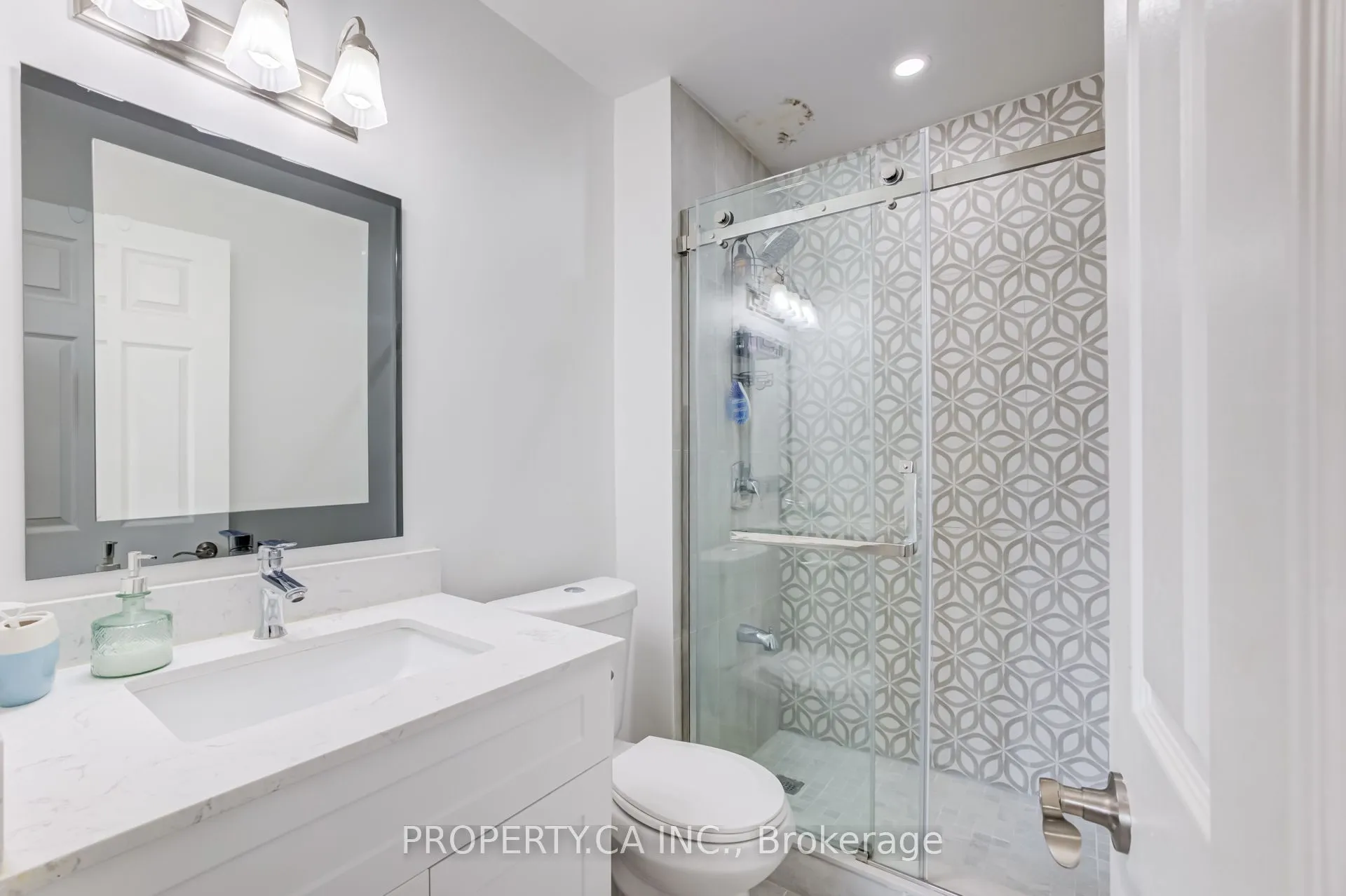 966 Inverhouse Drive #109