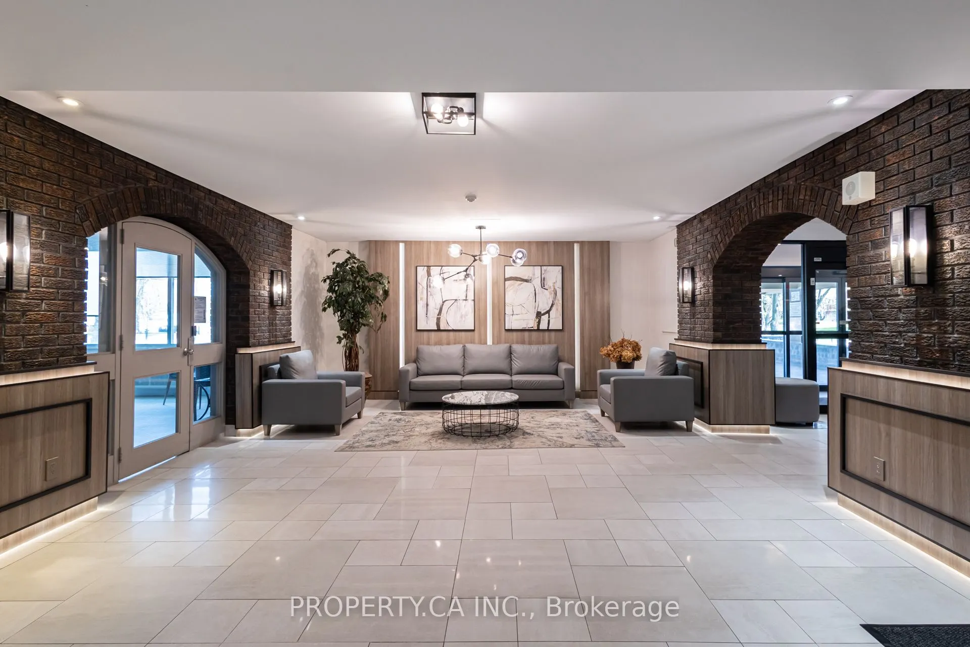 966 Inverhouse Drive #109