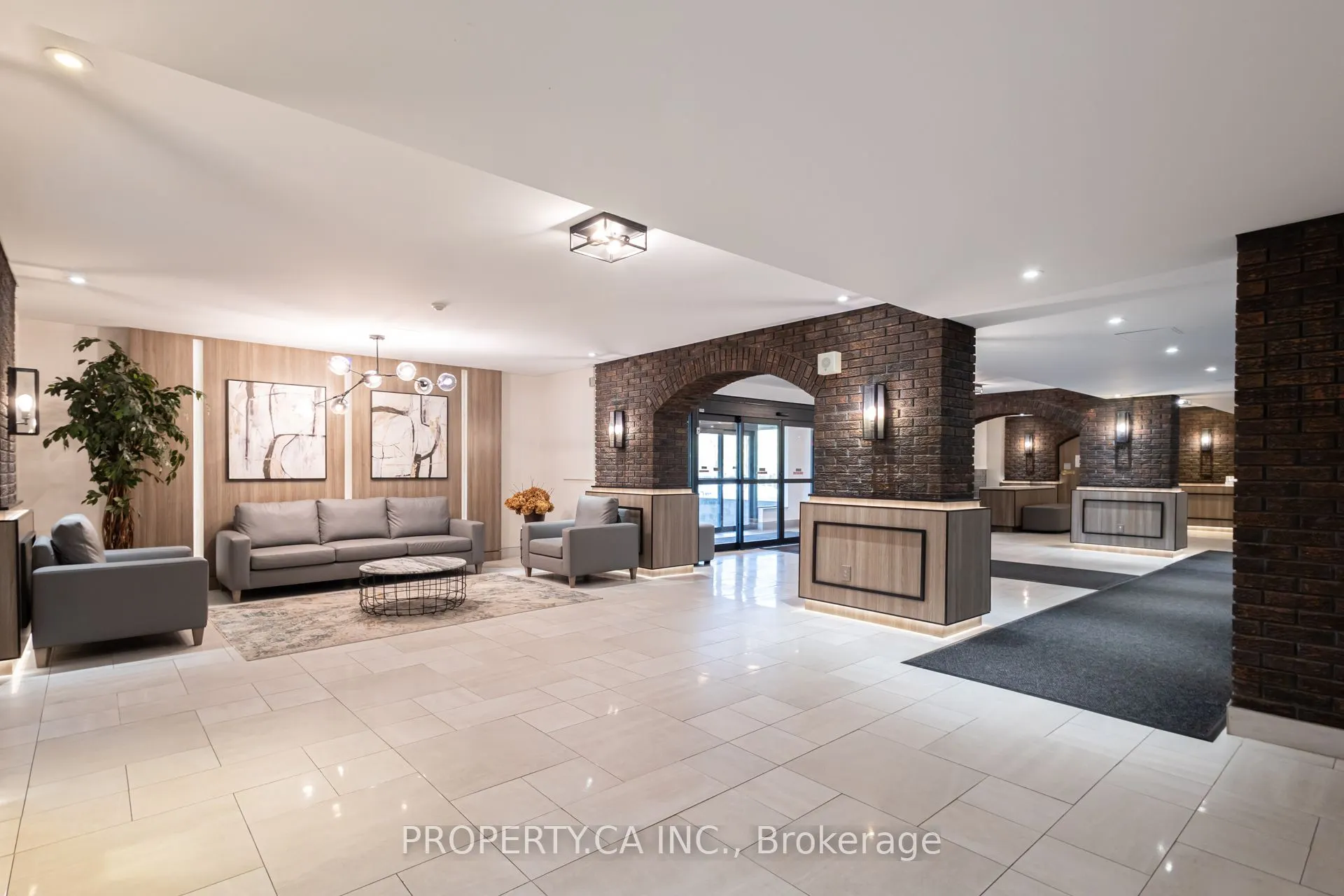 966 Inverhouse Drive #109