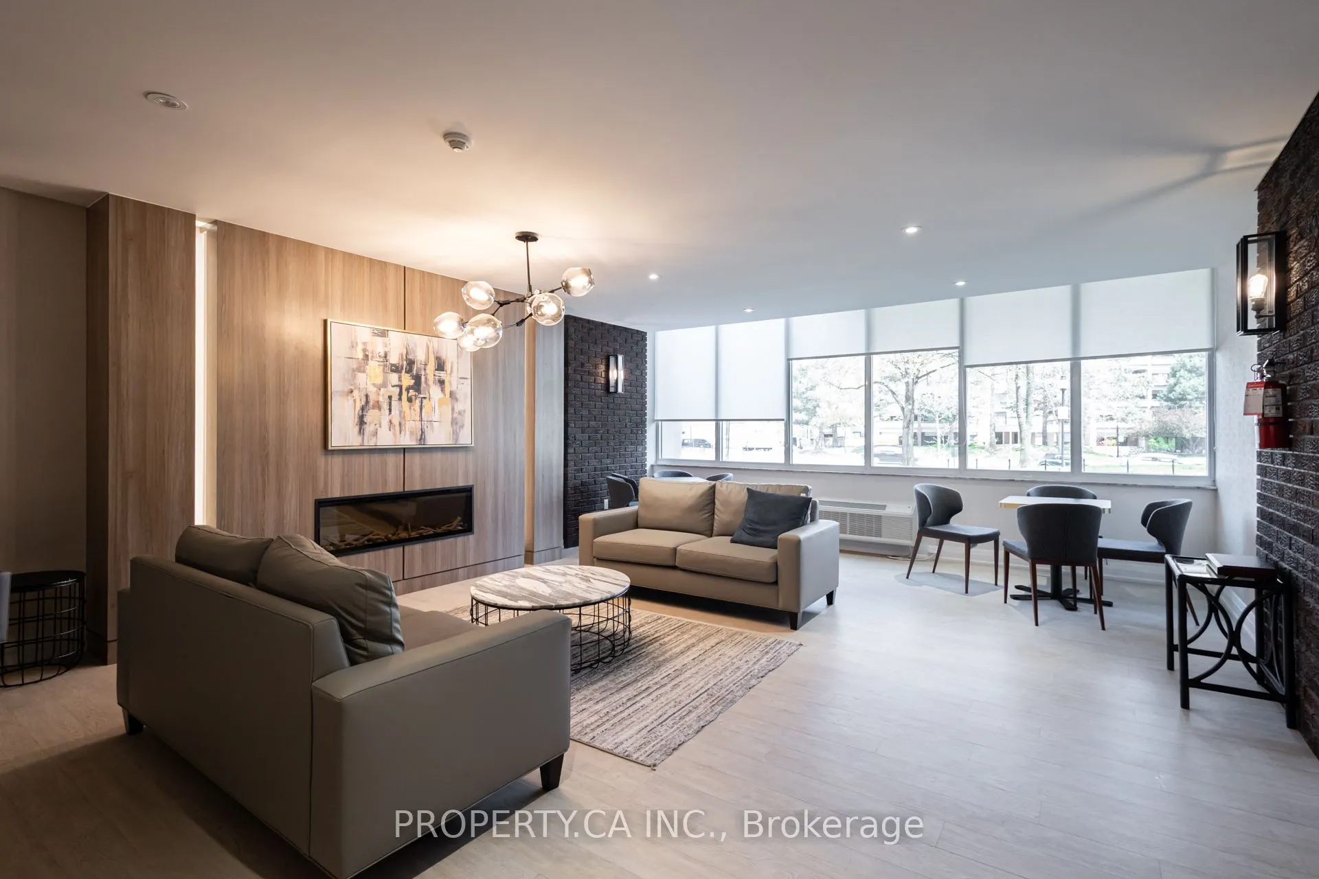 966 Inverhouse Drive #109