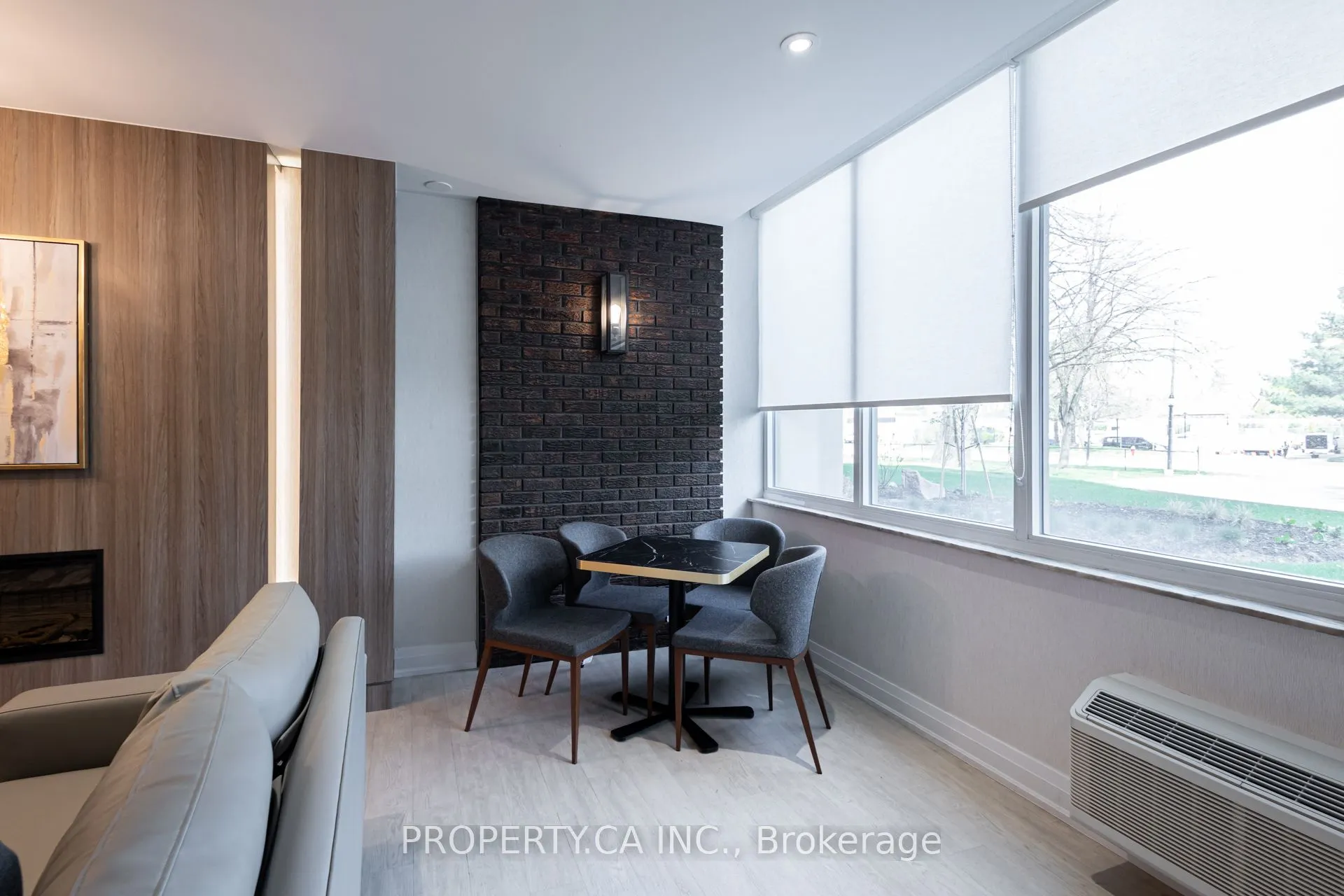 966 Inverhouse Drive #109