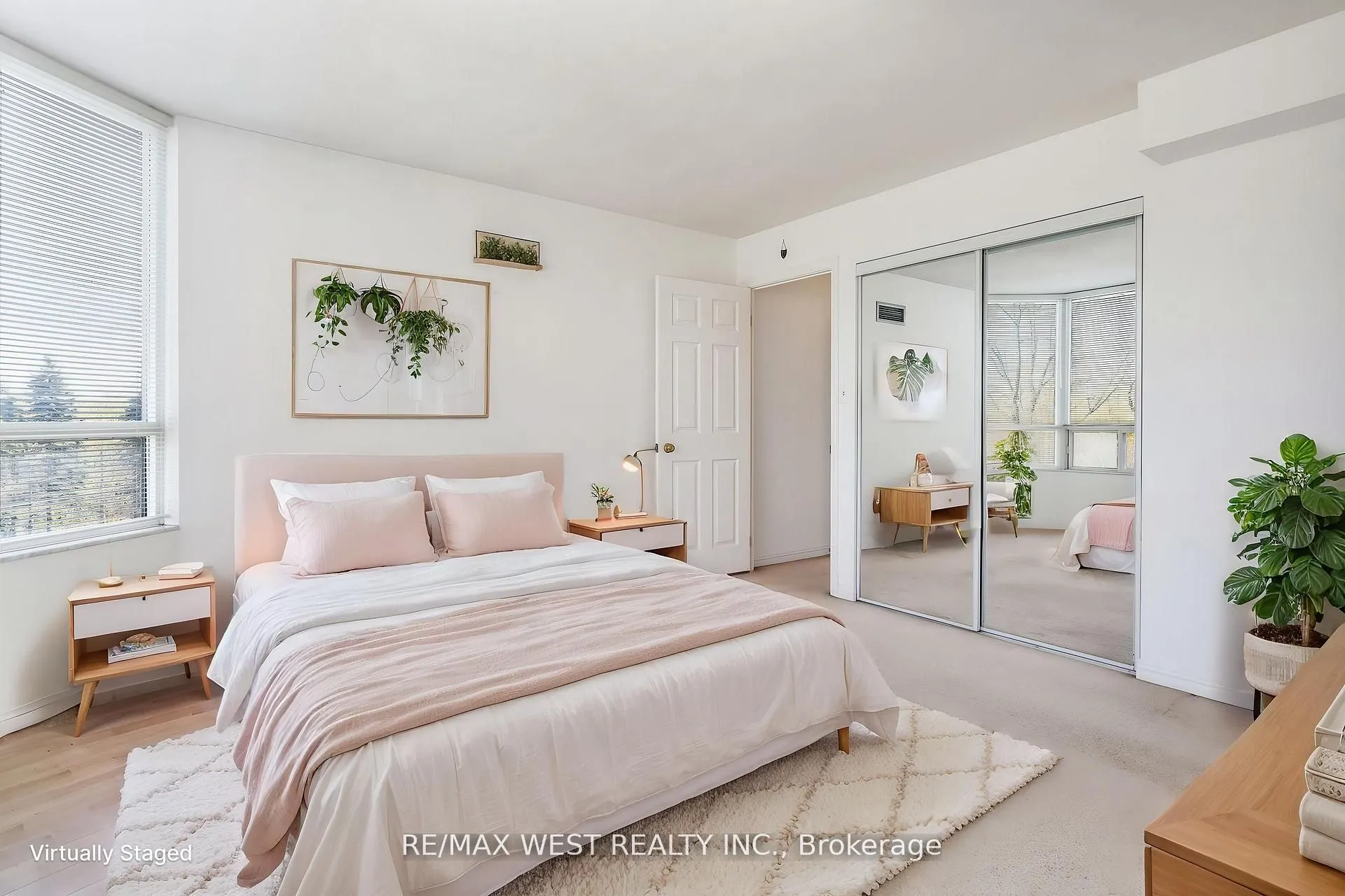 1 Aberfoyle Crescent #411