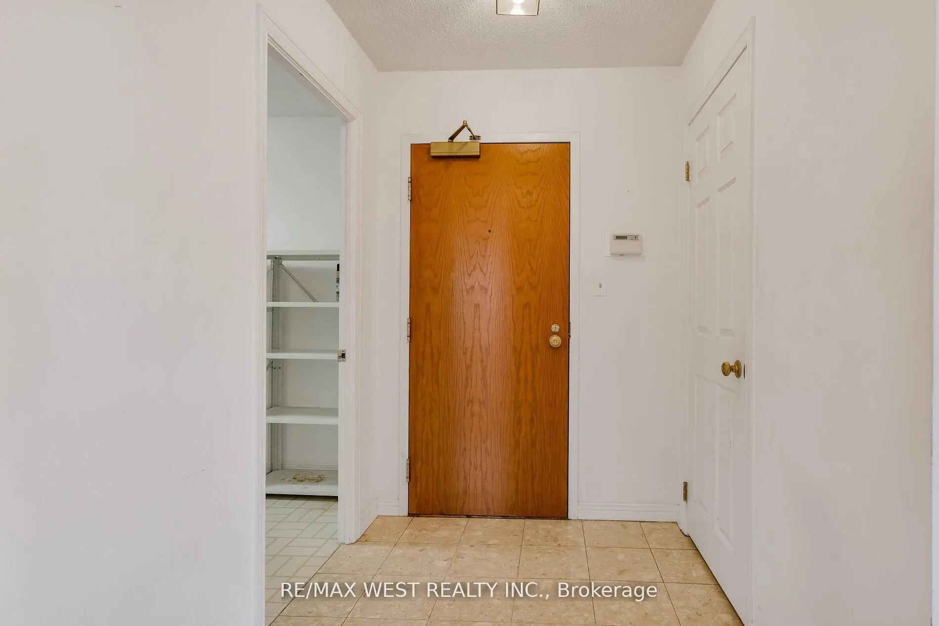 1 Aberfoyle Crescent #411