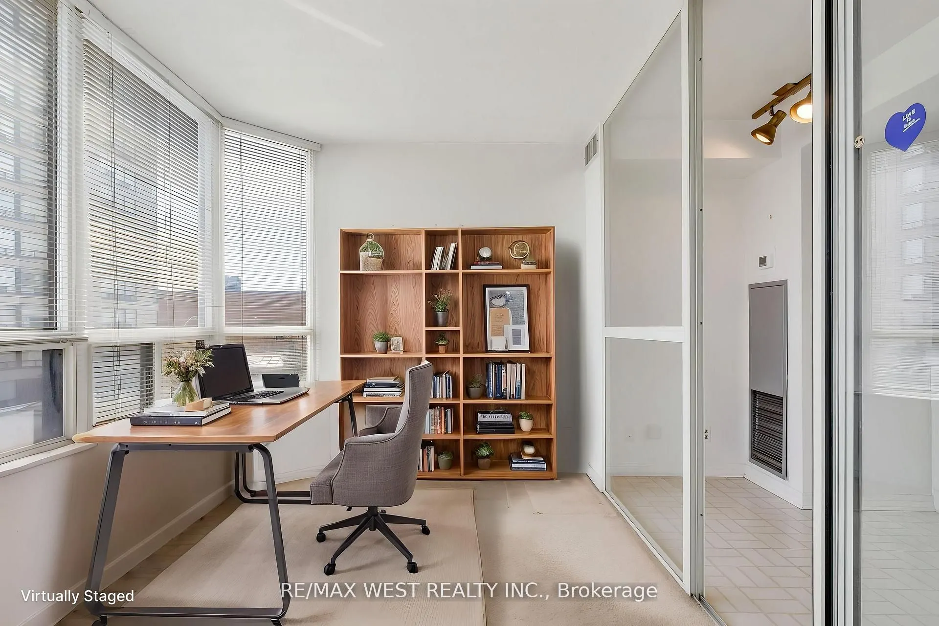 1 Aberfoyle Crescent #411