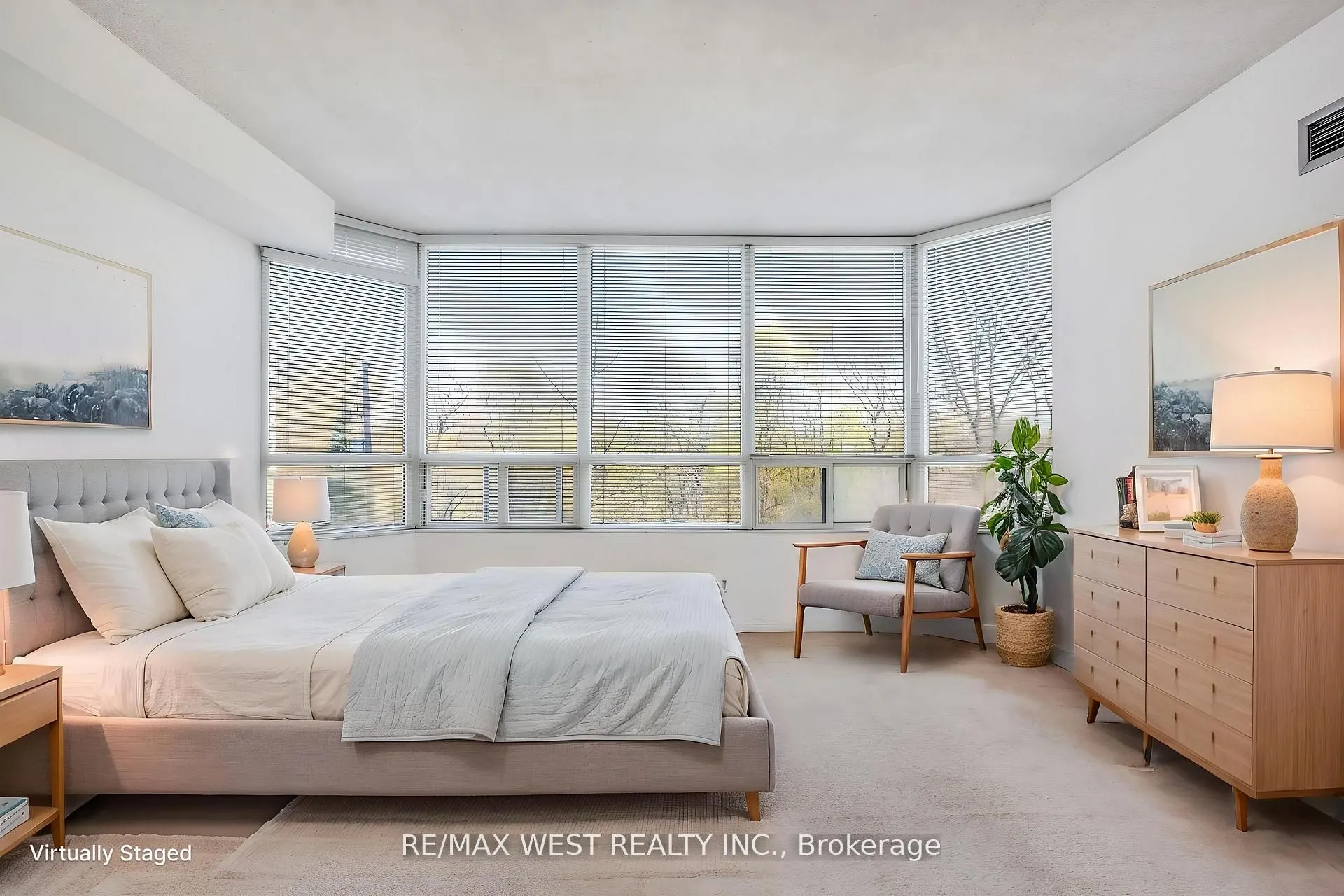 1 Aberfoyle Crescent #411