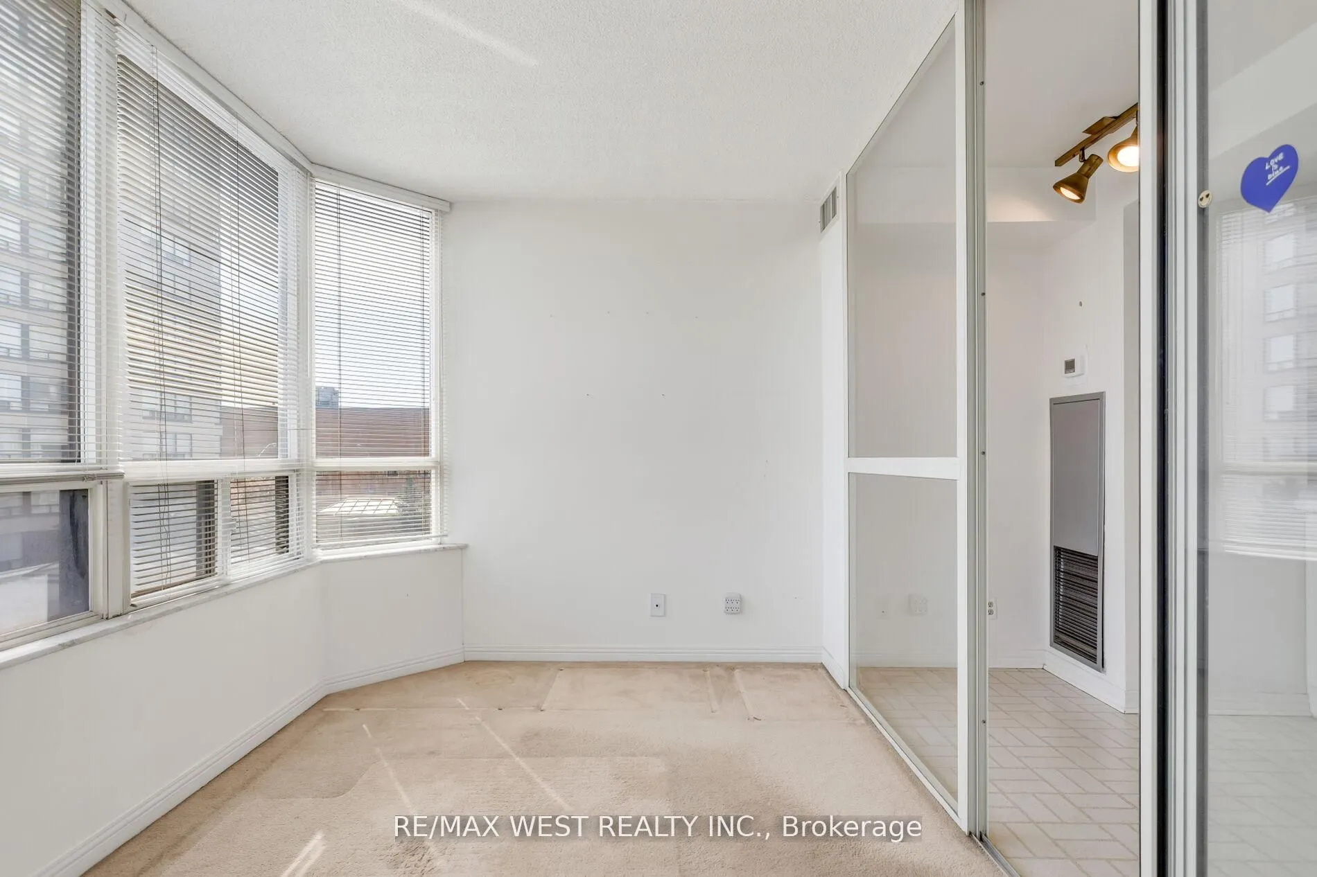 1 Aberfoyle Crescent #411