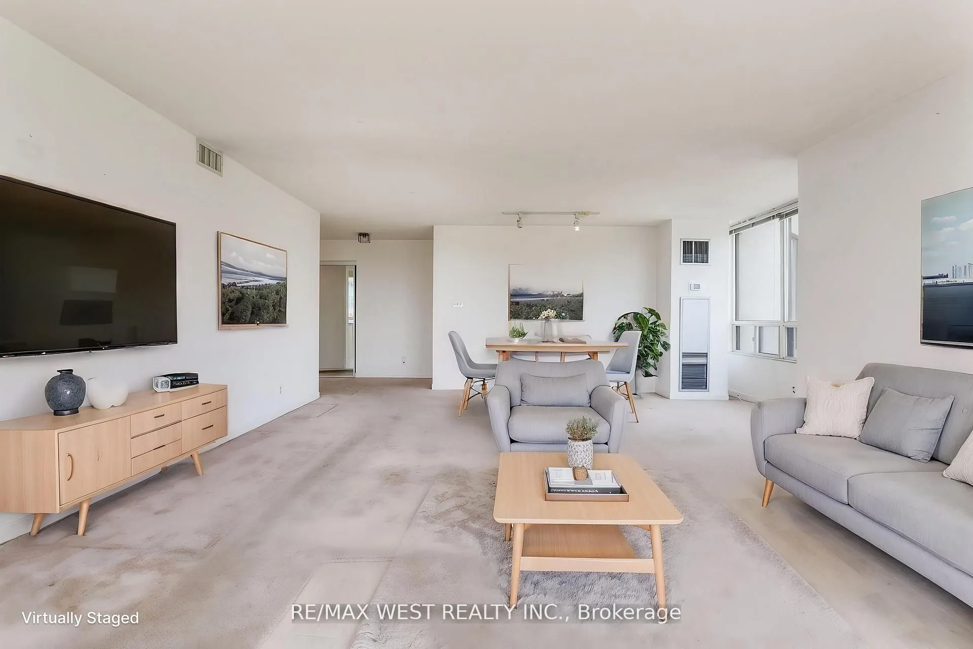 1 Aberfoyle Crescent #411