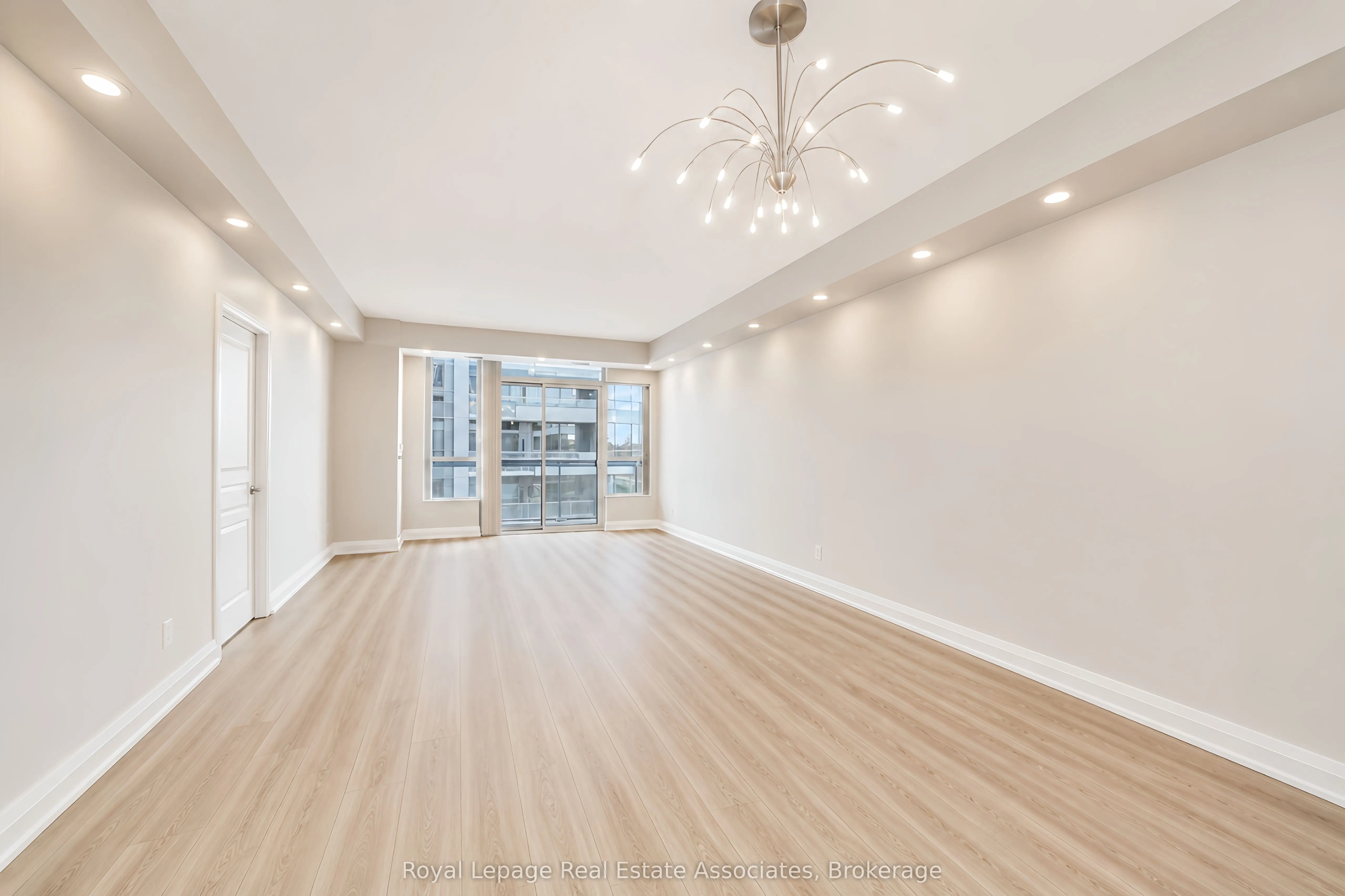 1 Hurontario Street #308