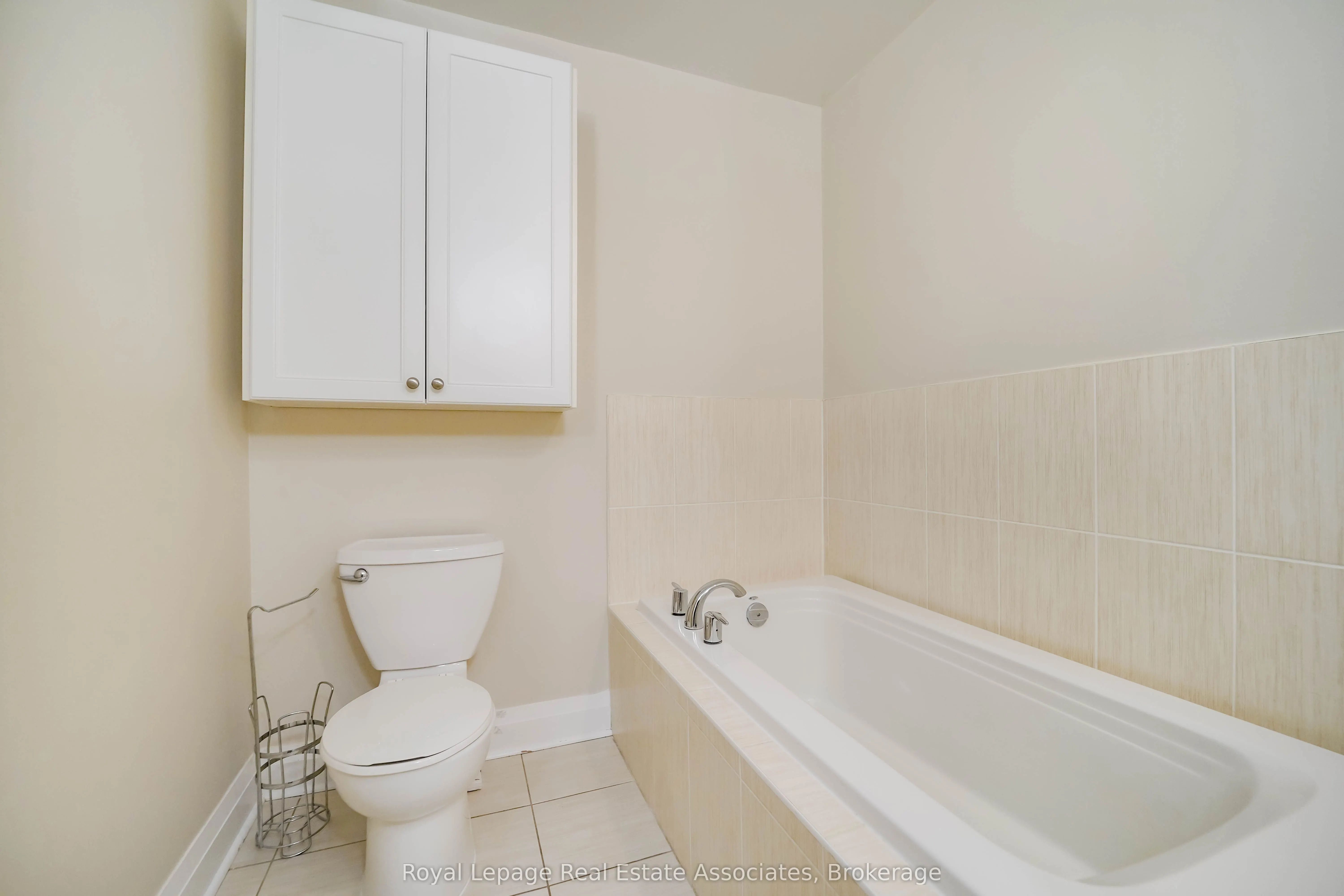 1 Hurontario Street #308