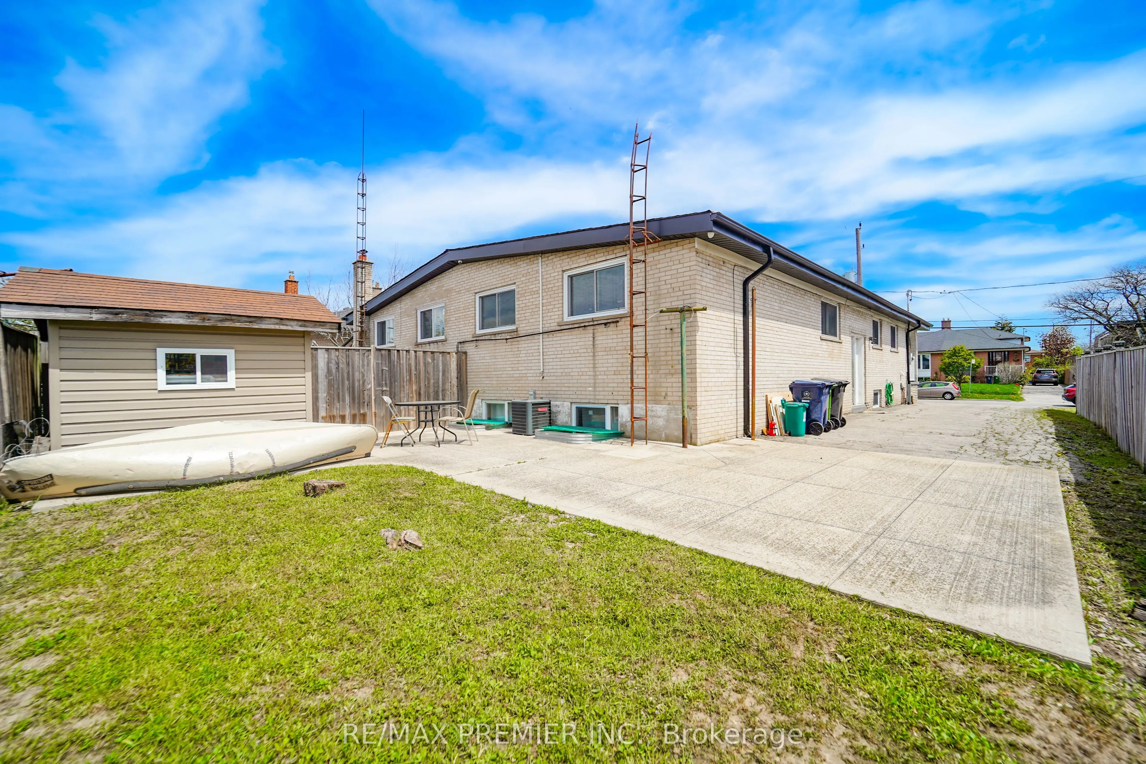 14 Yatescastle Drive
