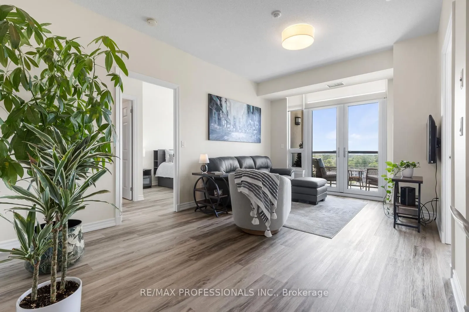 1135 Royal York Road #801