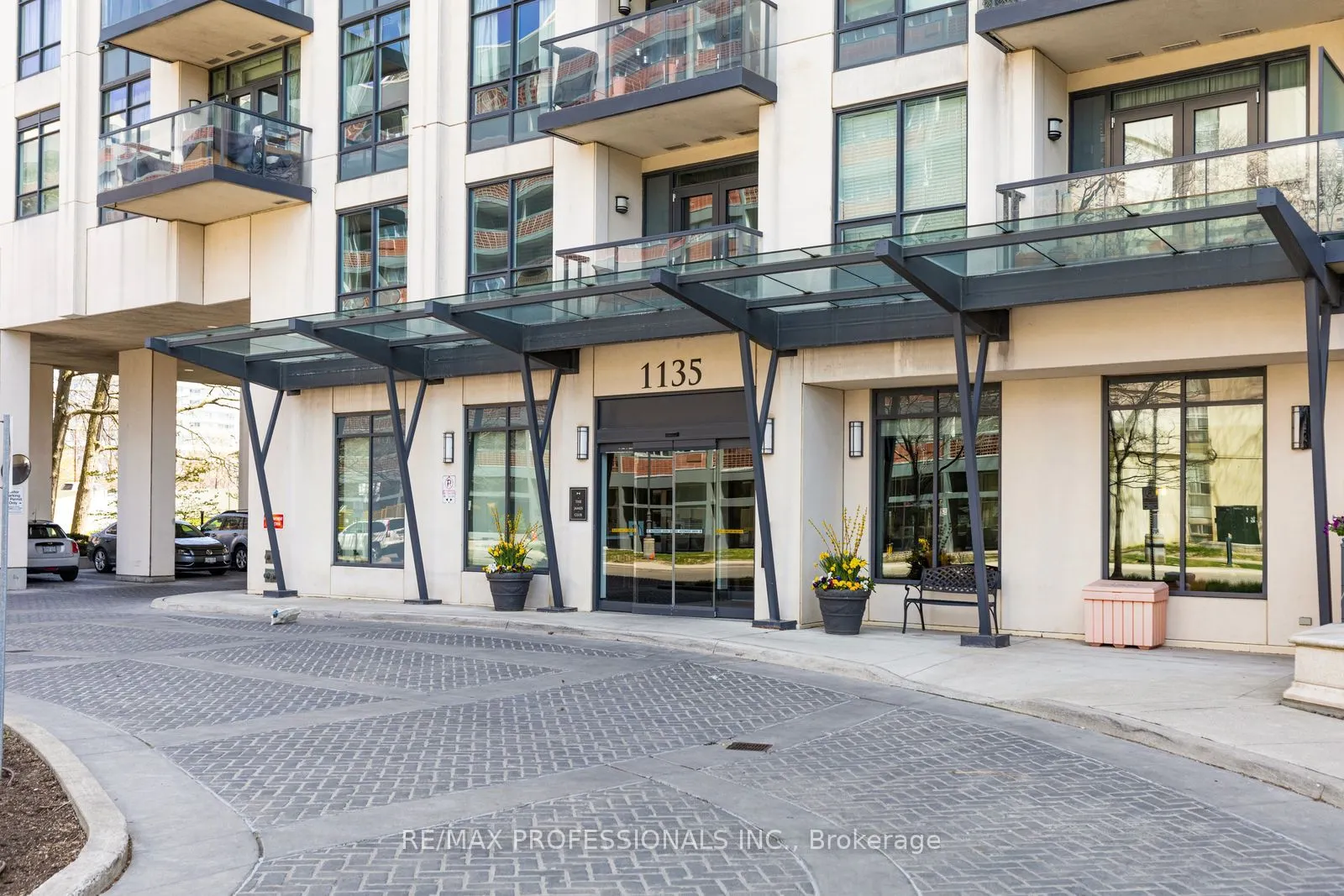 1135 Royal York Road #801