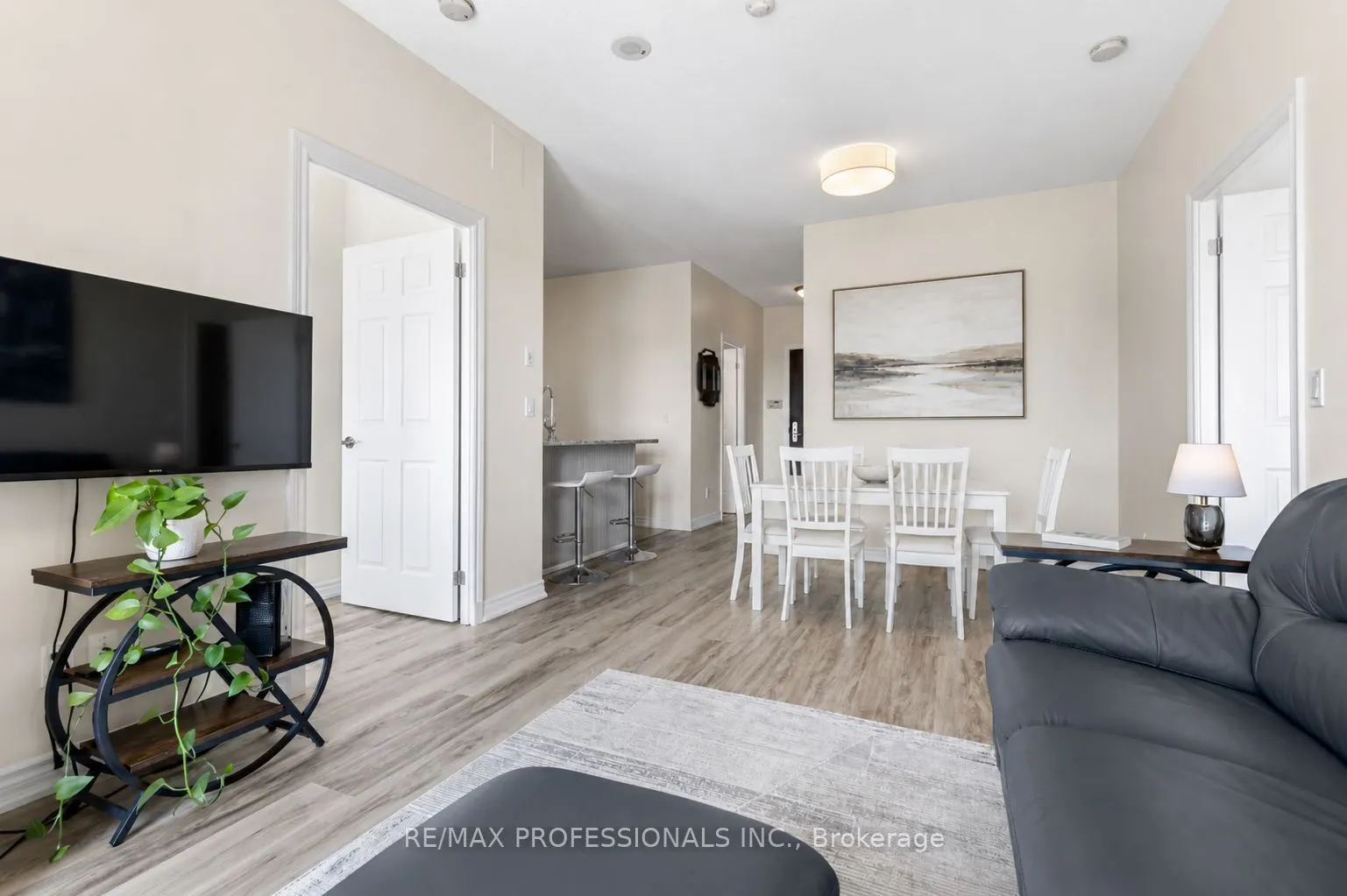 1135 Royal York Road #801