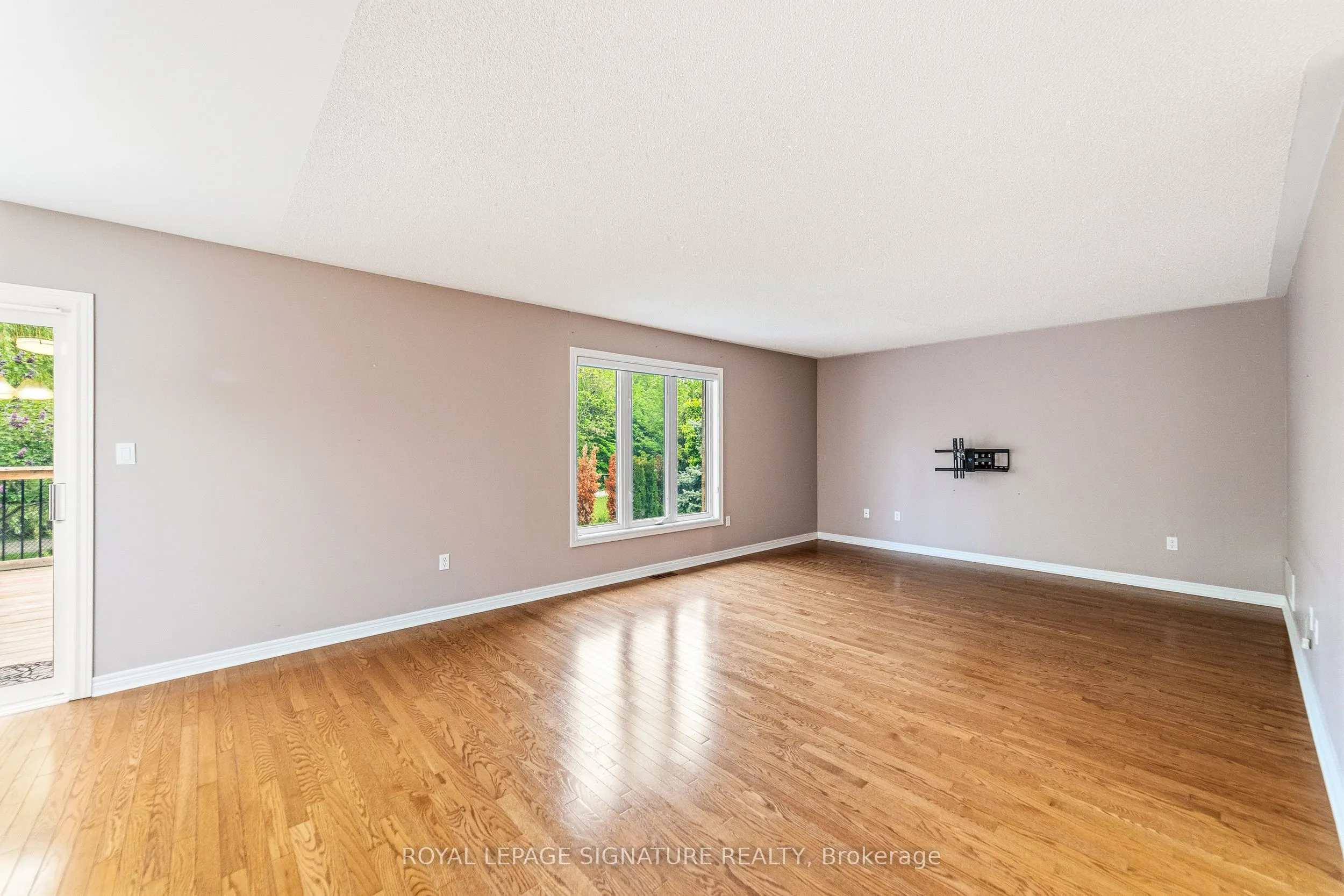 735 Poplar Road