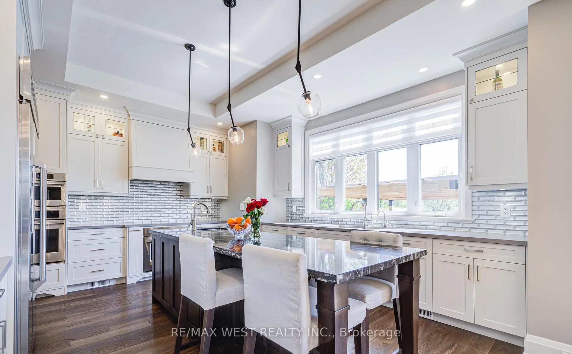 2194 Haygate Crescent
