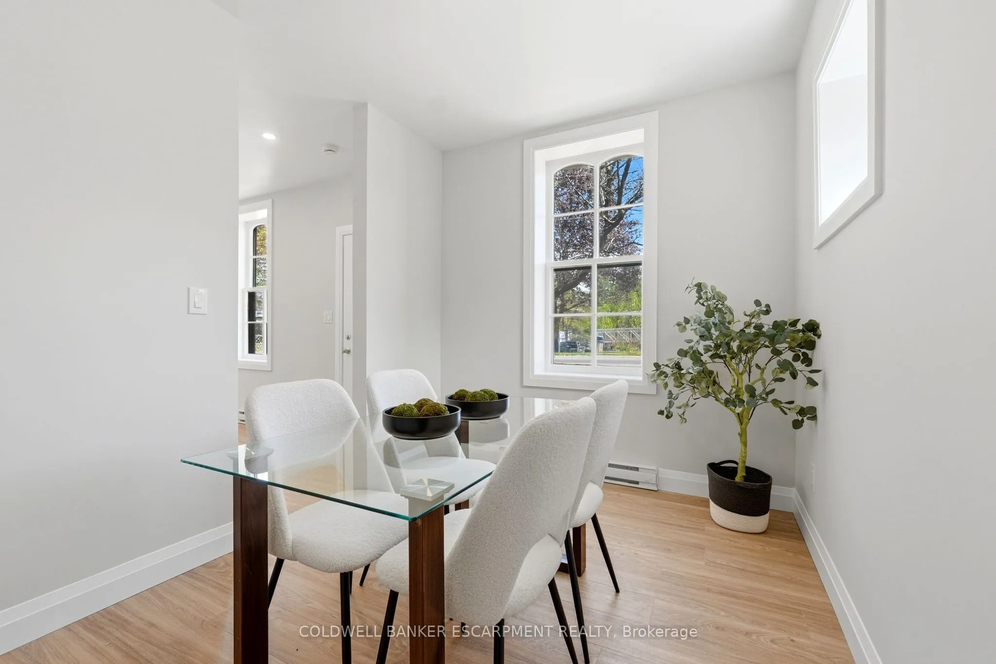 76 Main Street N