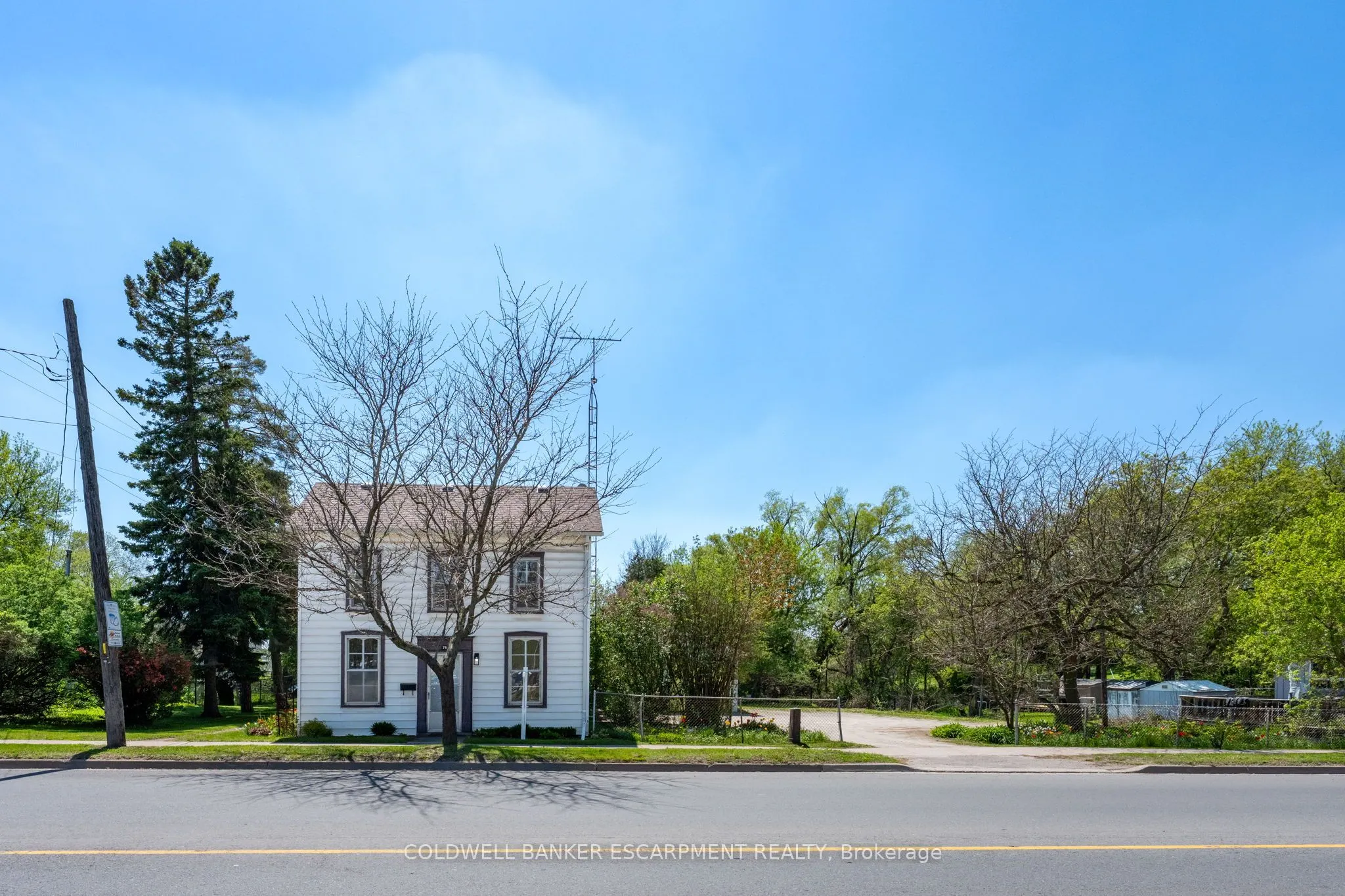 76 Main Street N